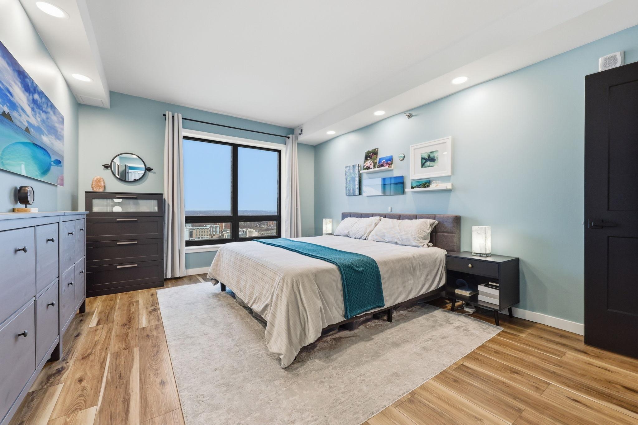 168 6th Street E Unit: 3505