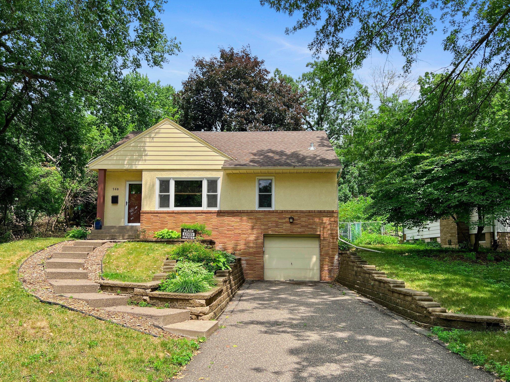568 Frontenac Place