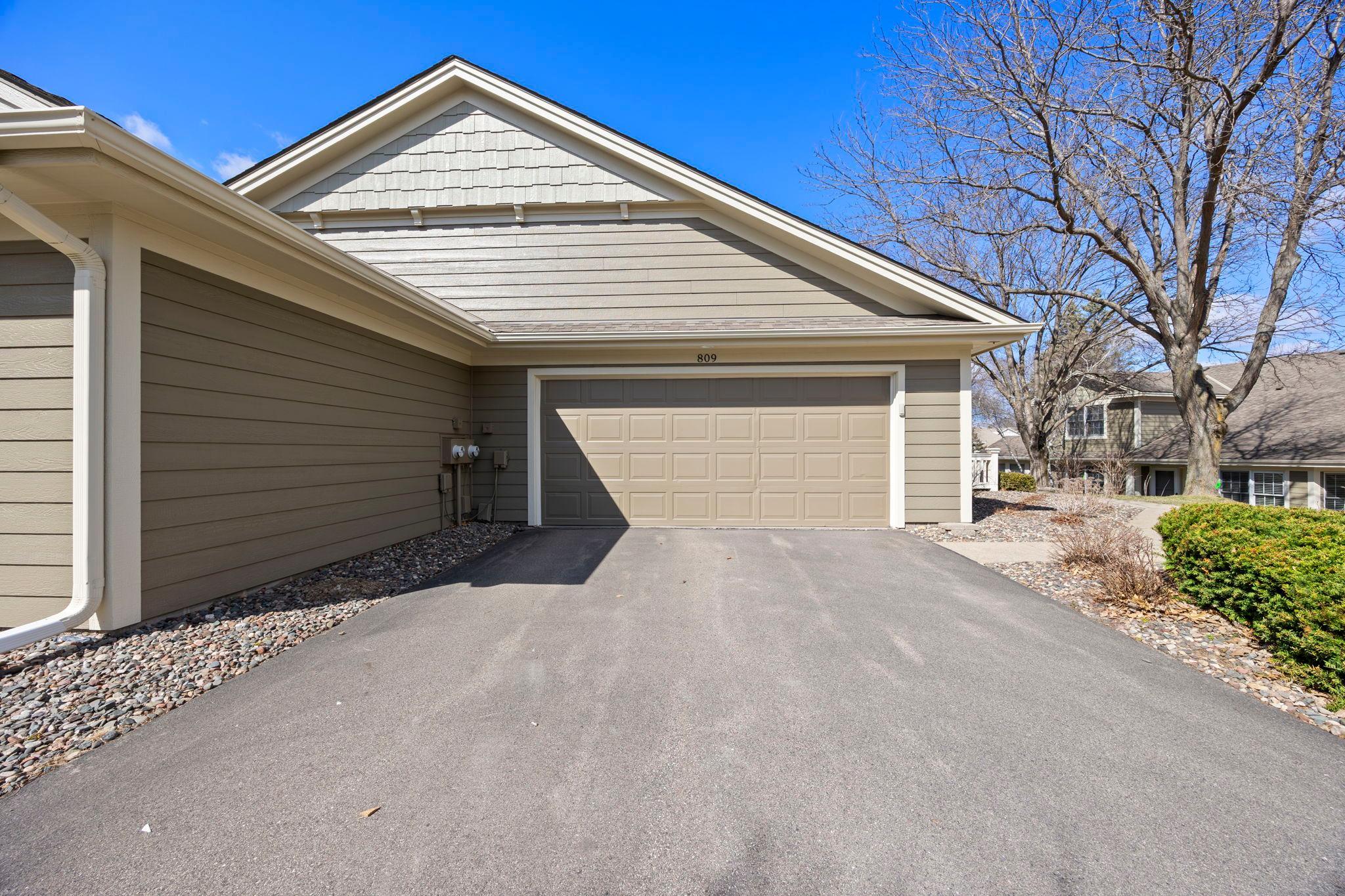 809 Ivy Lane
