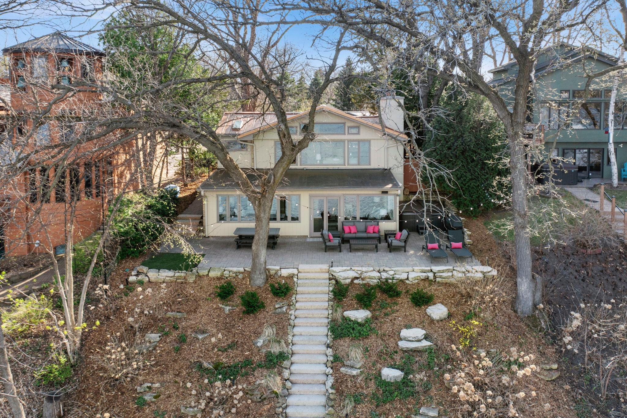 3090 Hamline Avenue N