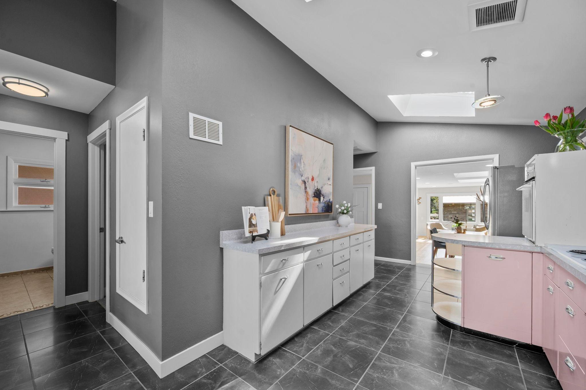 3090 Hamline Avenue N