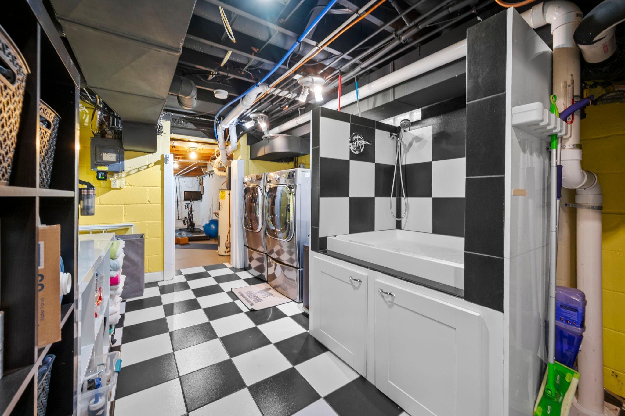 3090 Hamline Avenue N