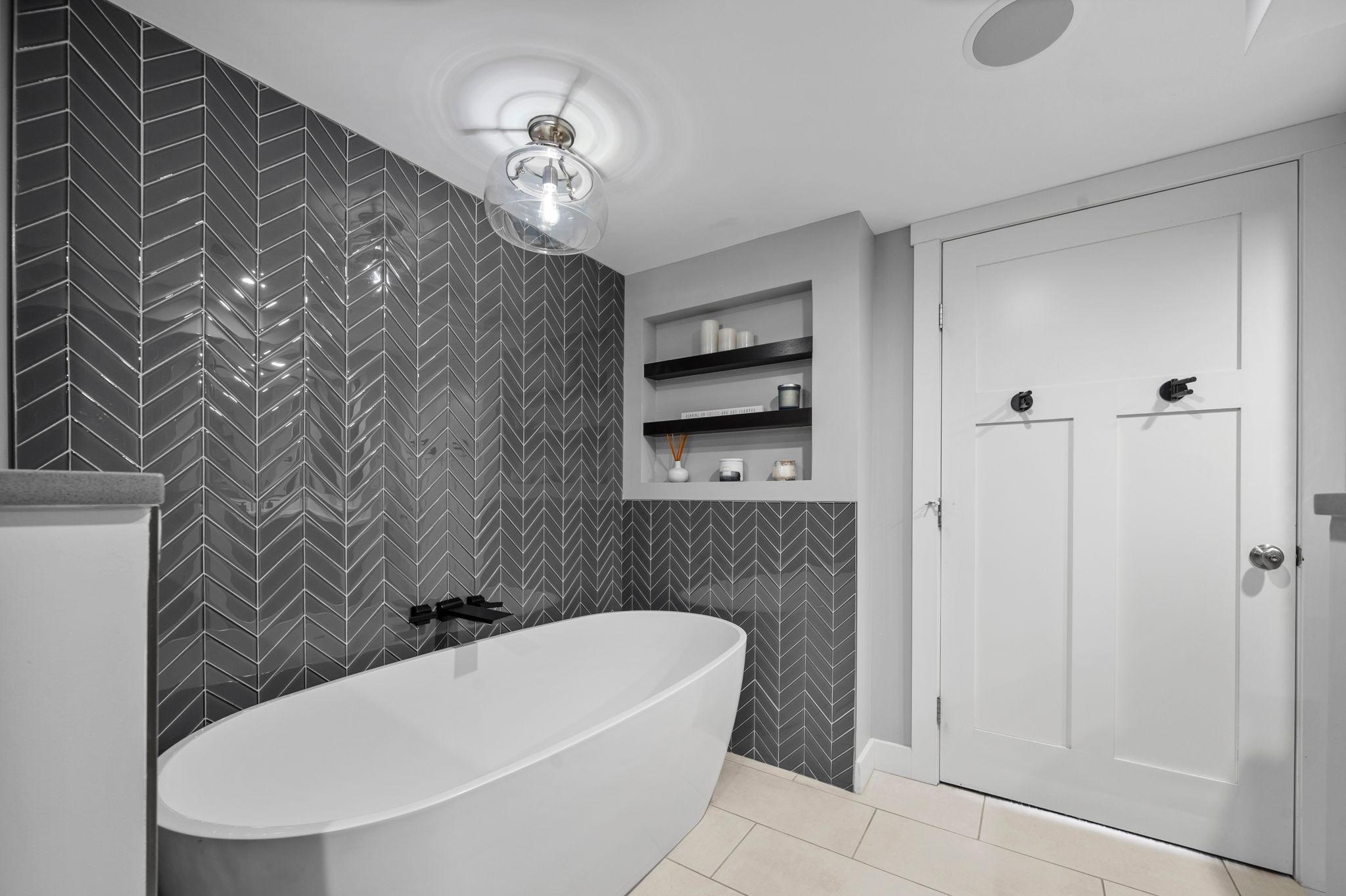 3090 Hamline Avenue N