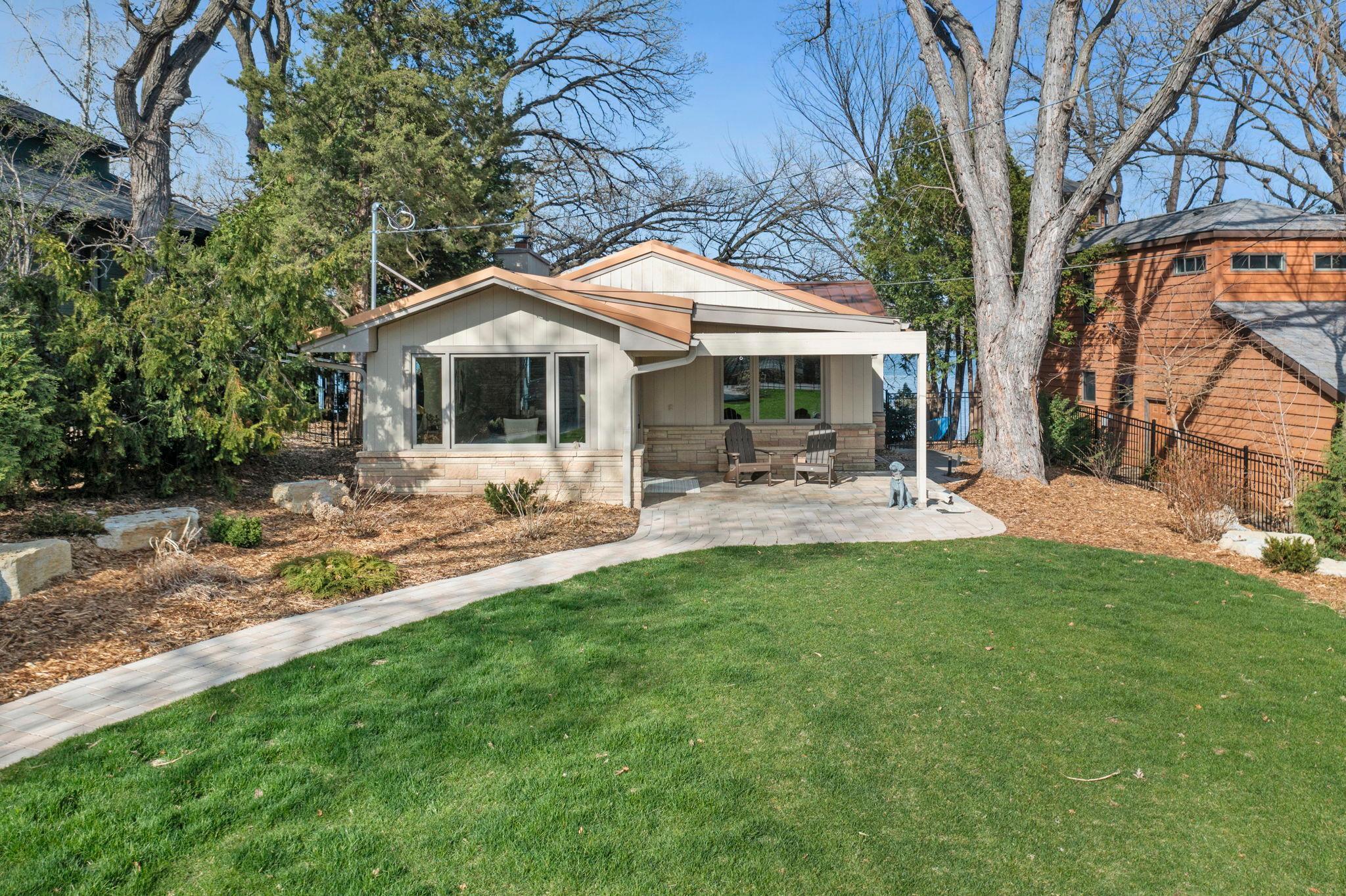 3090 Hamline Avenue N