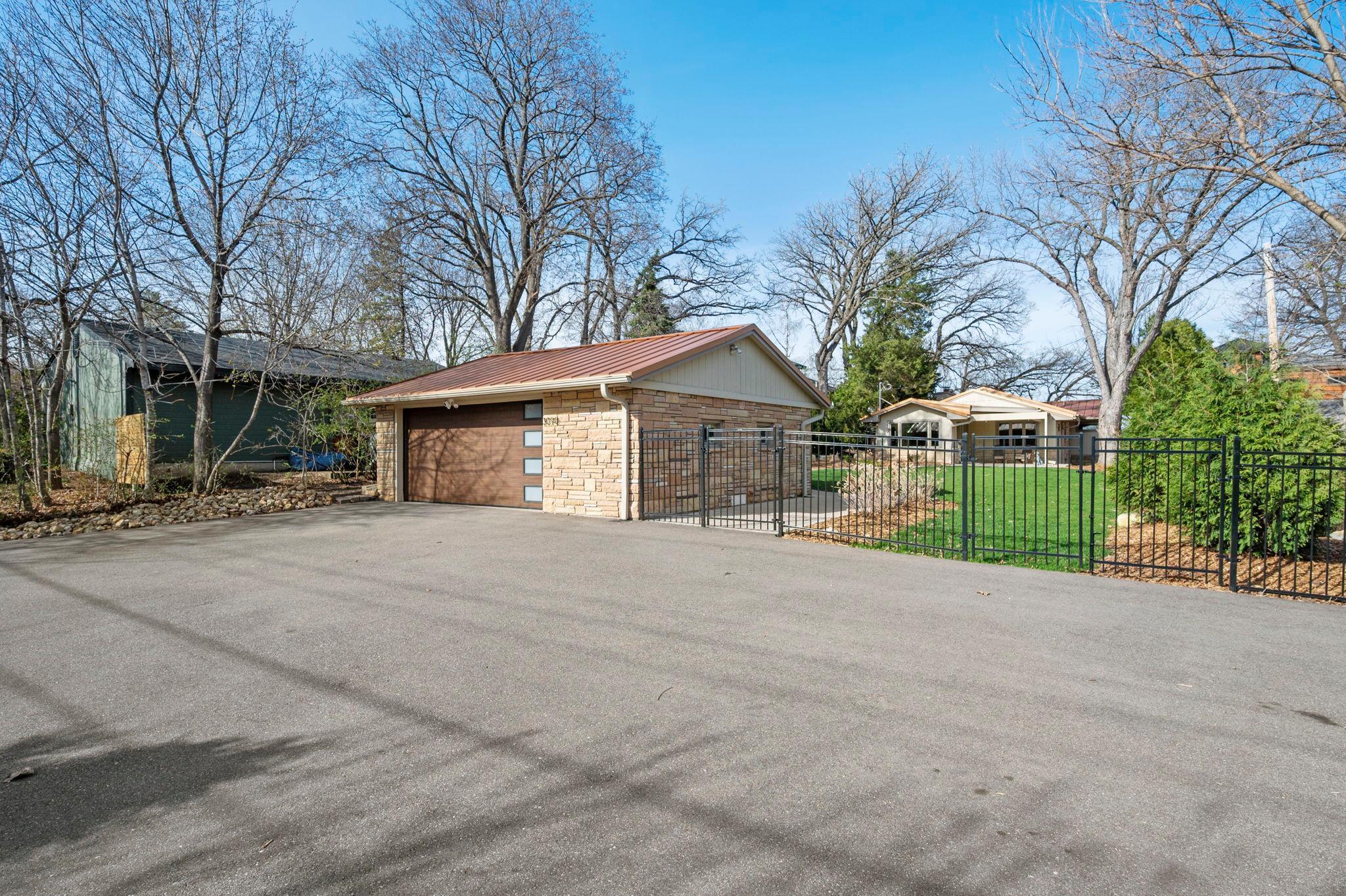 3090 Hamline Avenue N