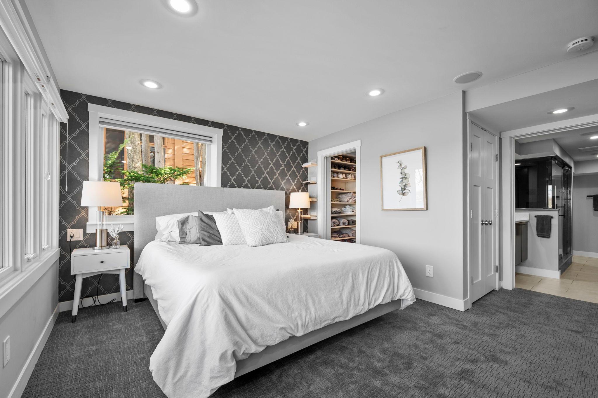 3090 Hamline Avenue N