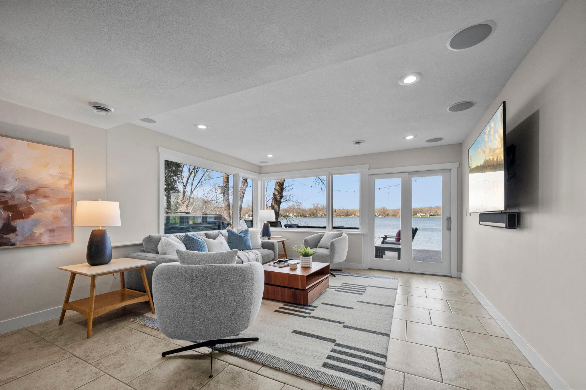 3090 Hamline Avenue N