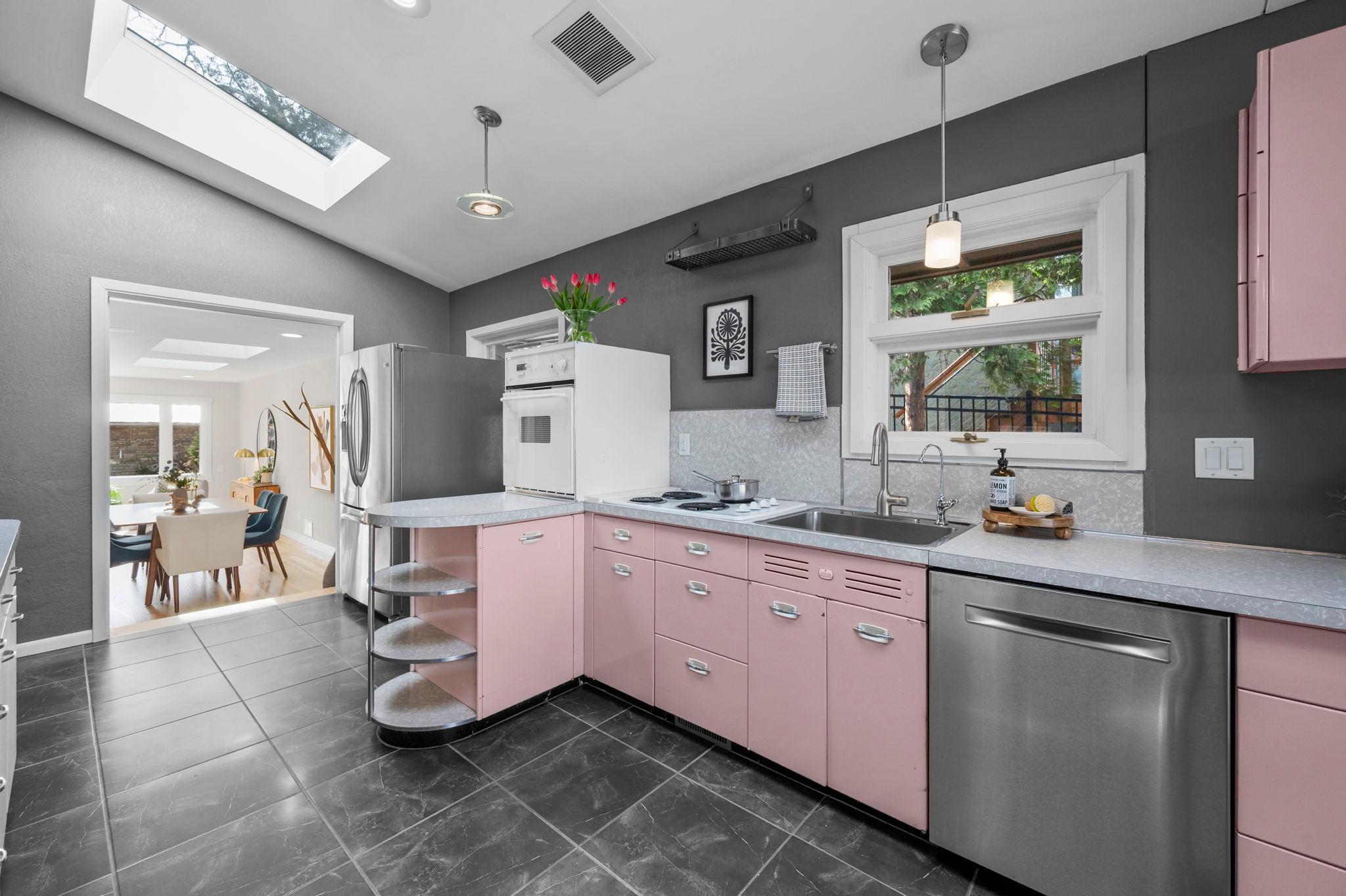 3090 Hamline Avenue N