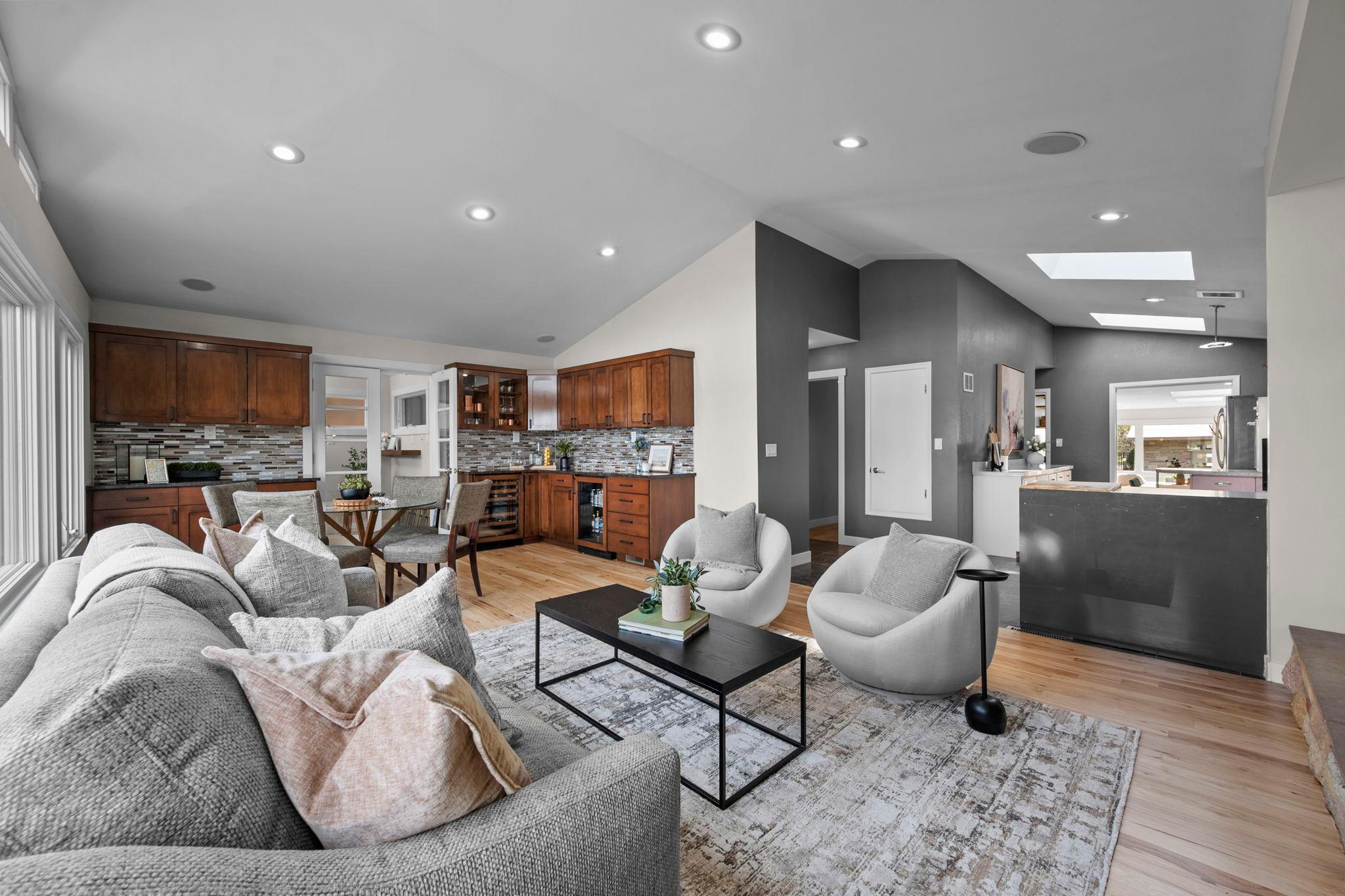 3090 Hamline Avenue N