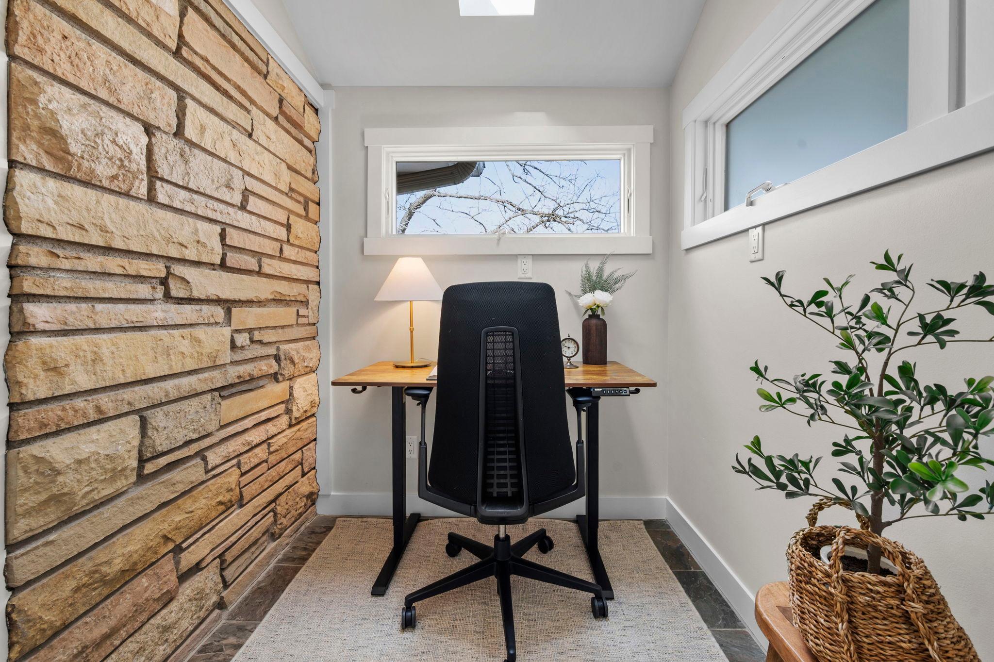 3090 Hamline Avenue N