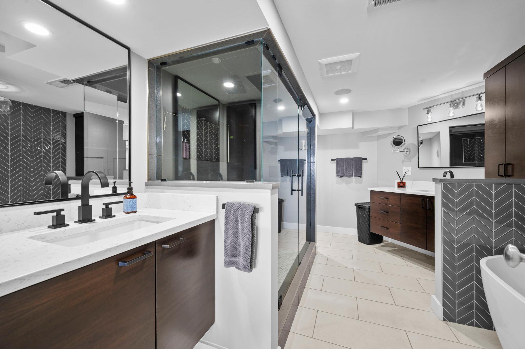 3090 Hamline Avenue N