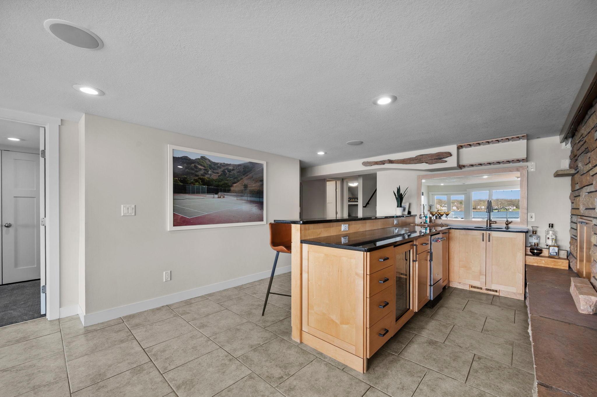 3090 Hamline Avenue N