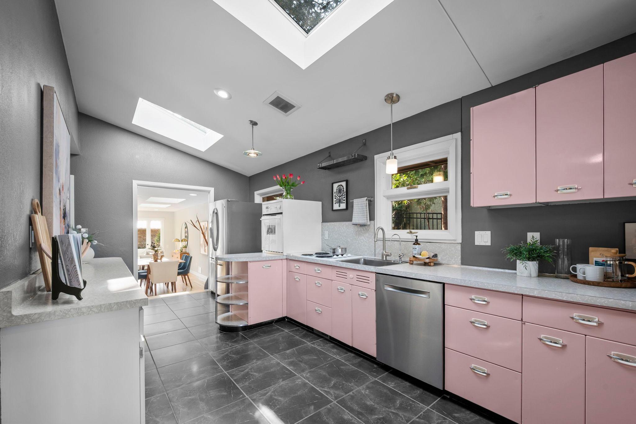 3090 Hamline Avenue N