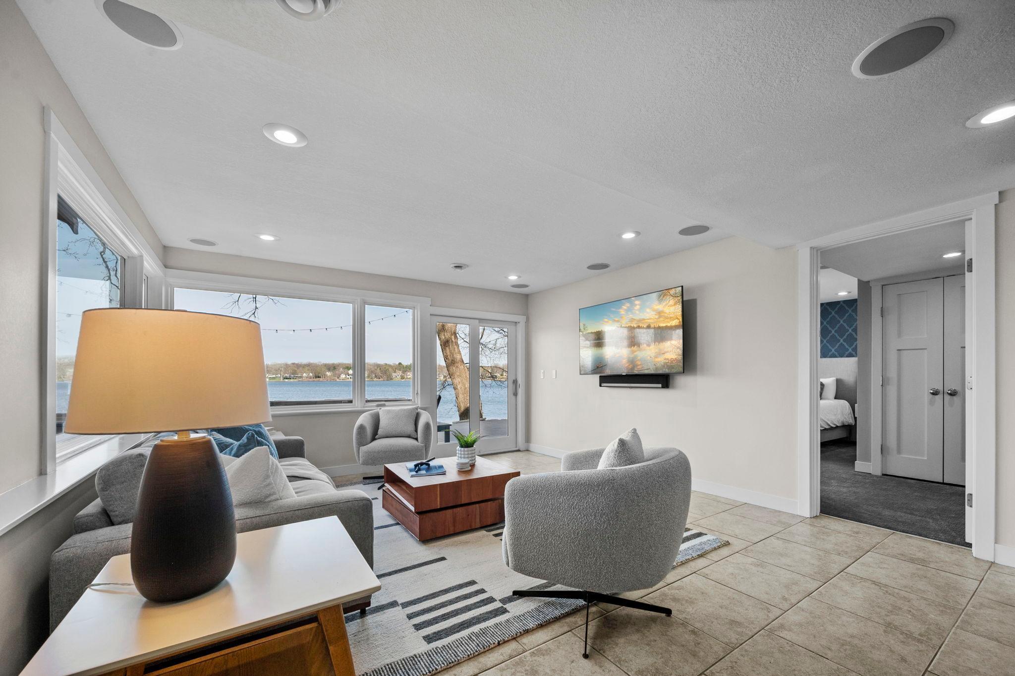 3090 Hamline Avenue N