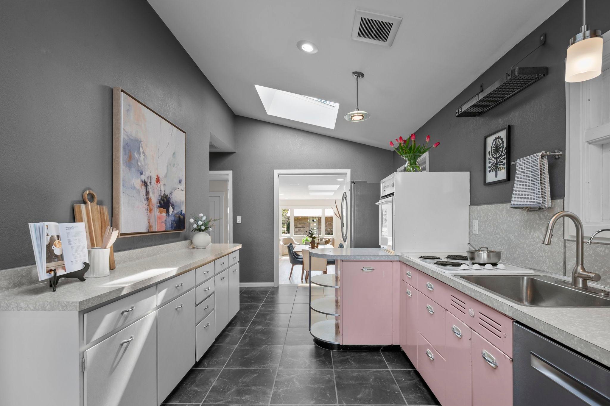 3090 Hamline Avenue N