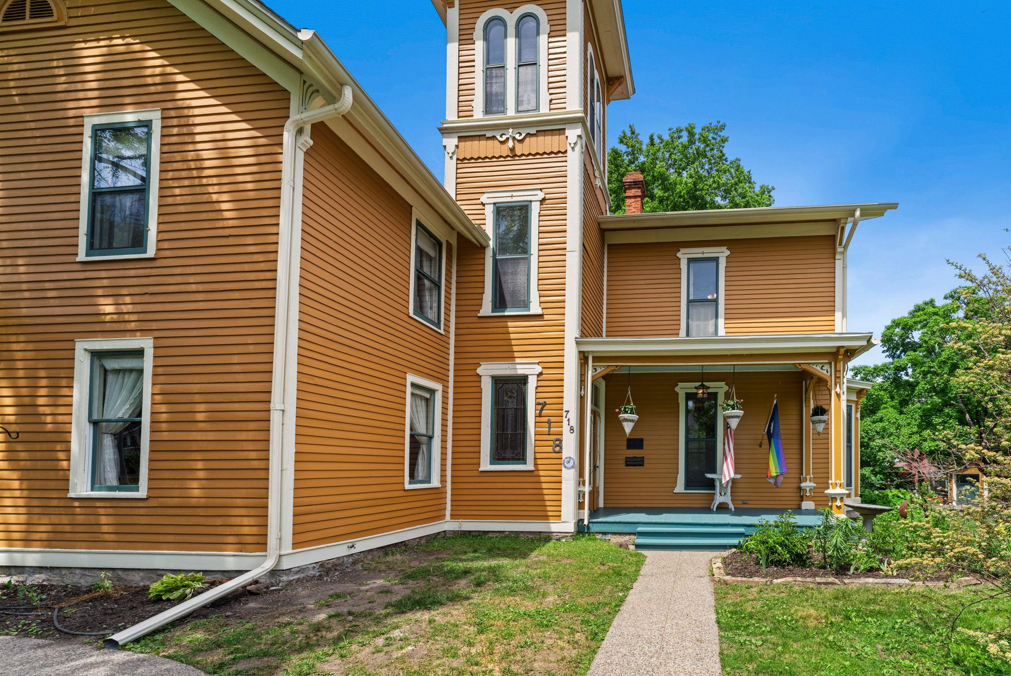 718 Vermillion Street