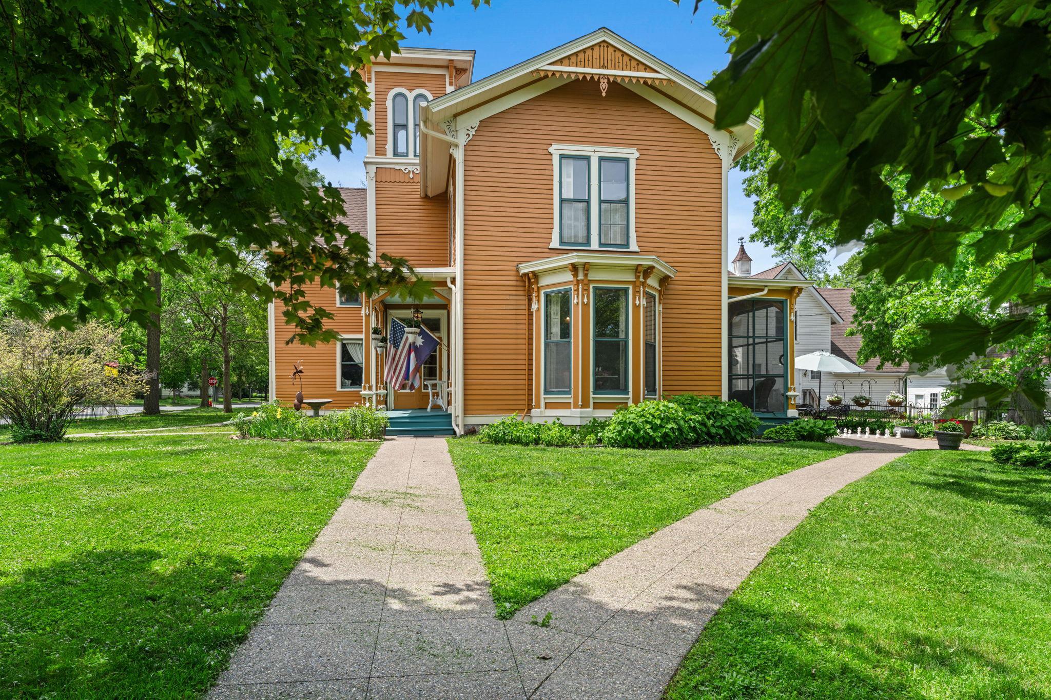 718 Vermillion Street