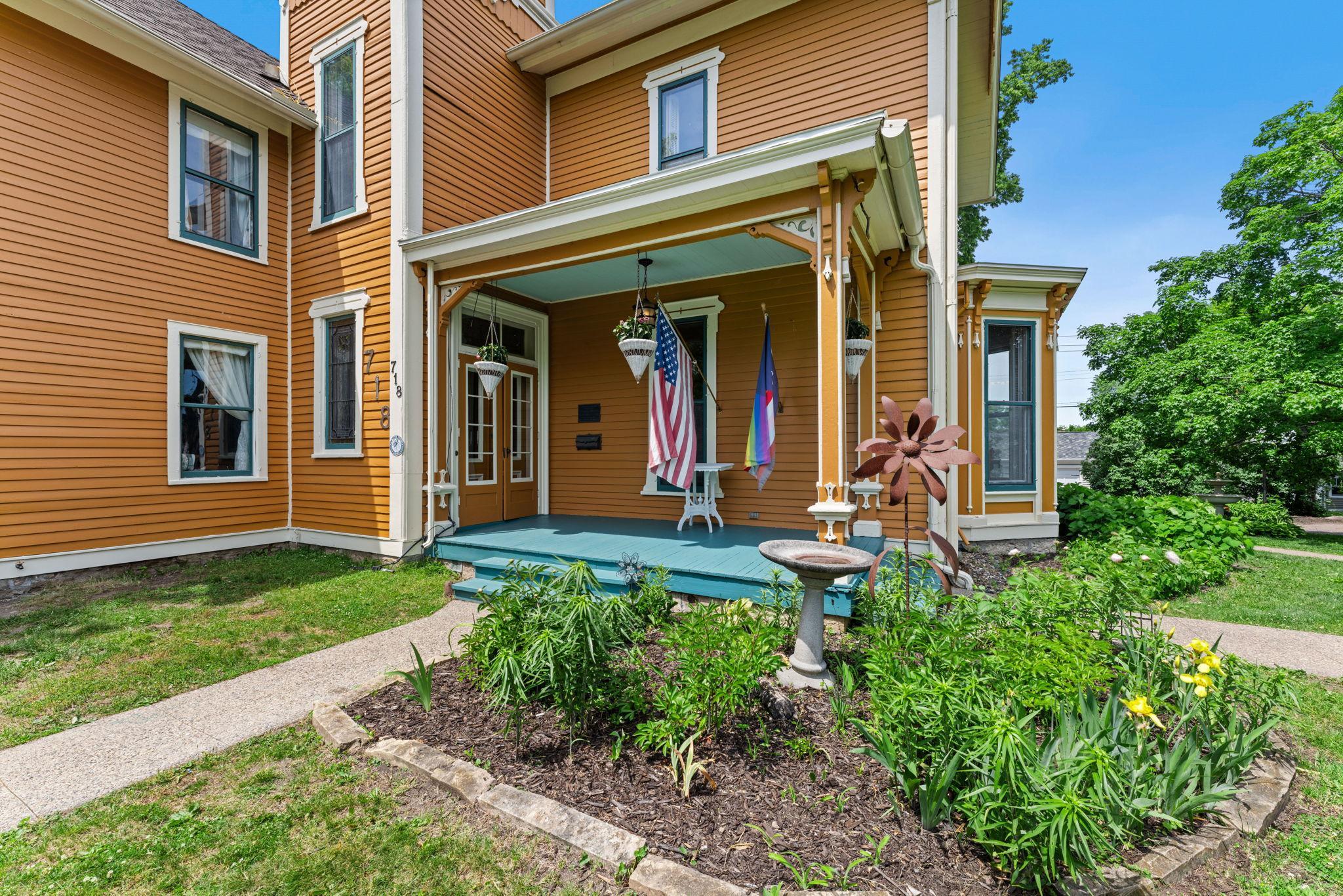 718 Vermillion Street