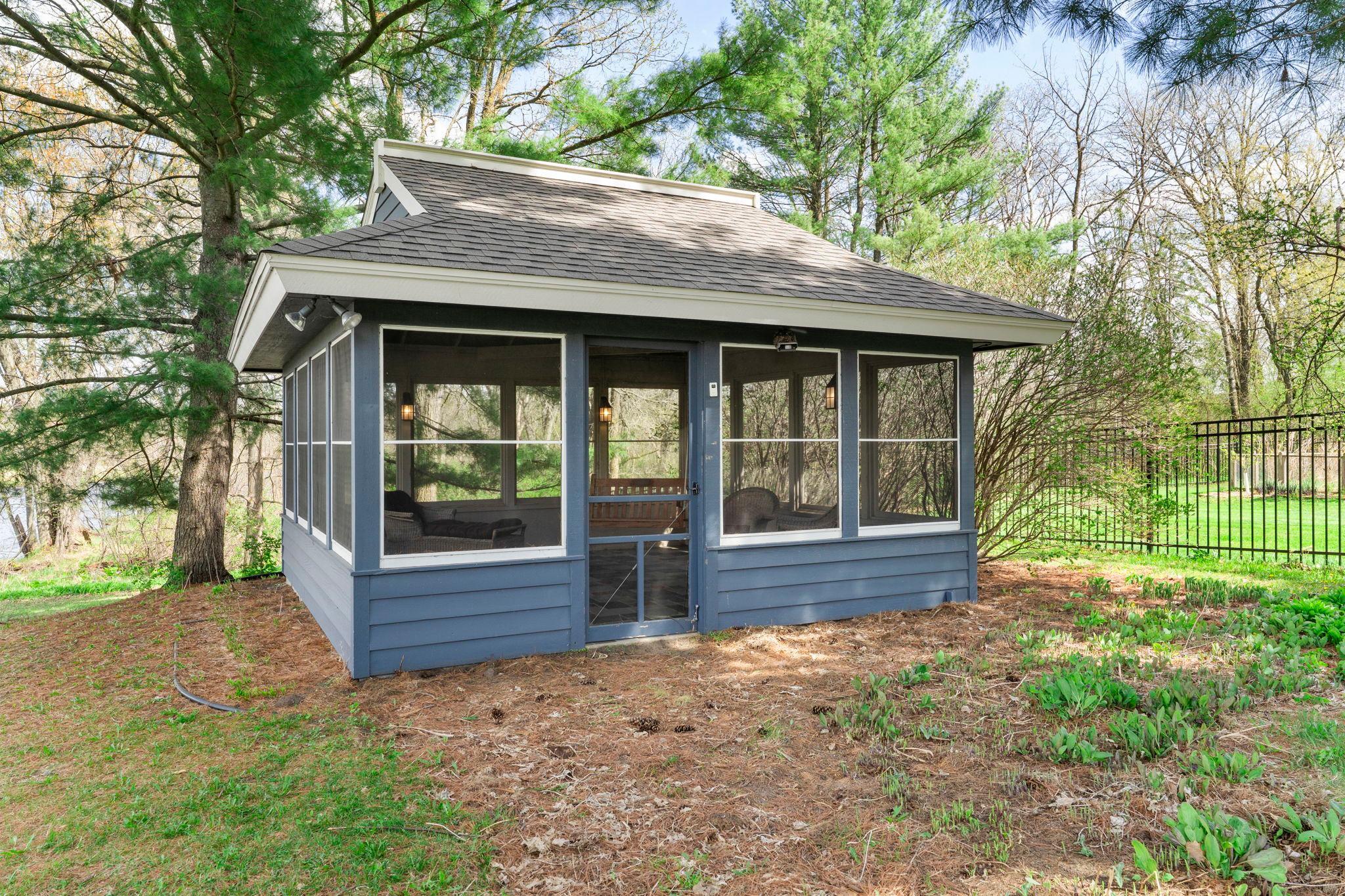1711 W Church Road