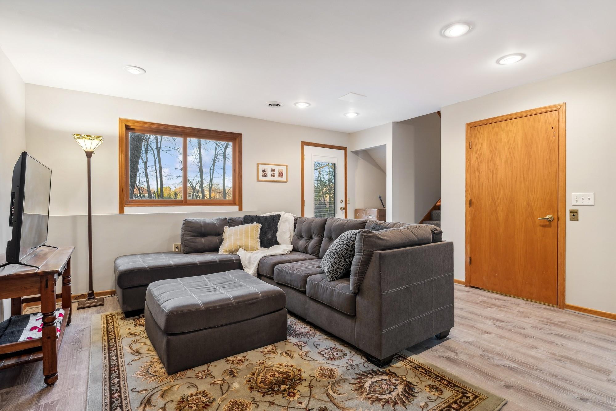 2319 Iverson Court
