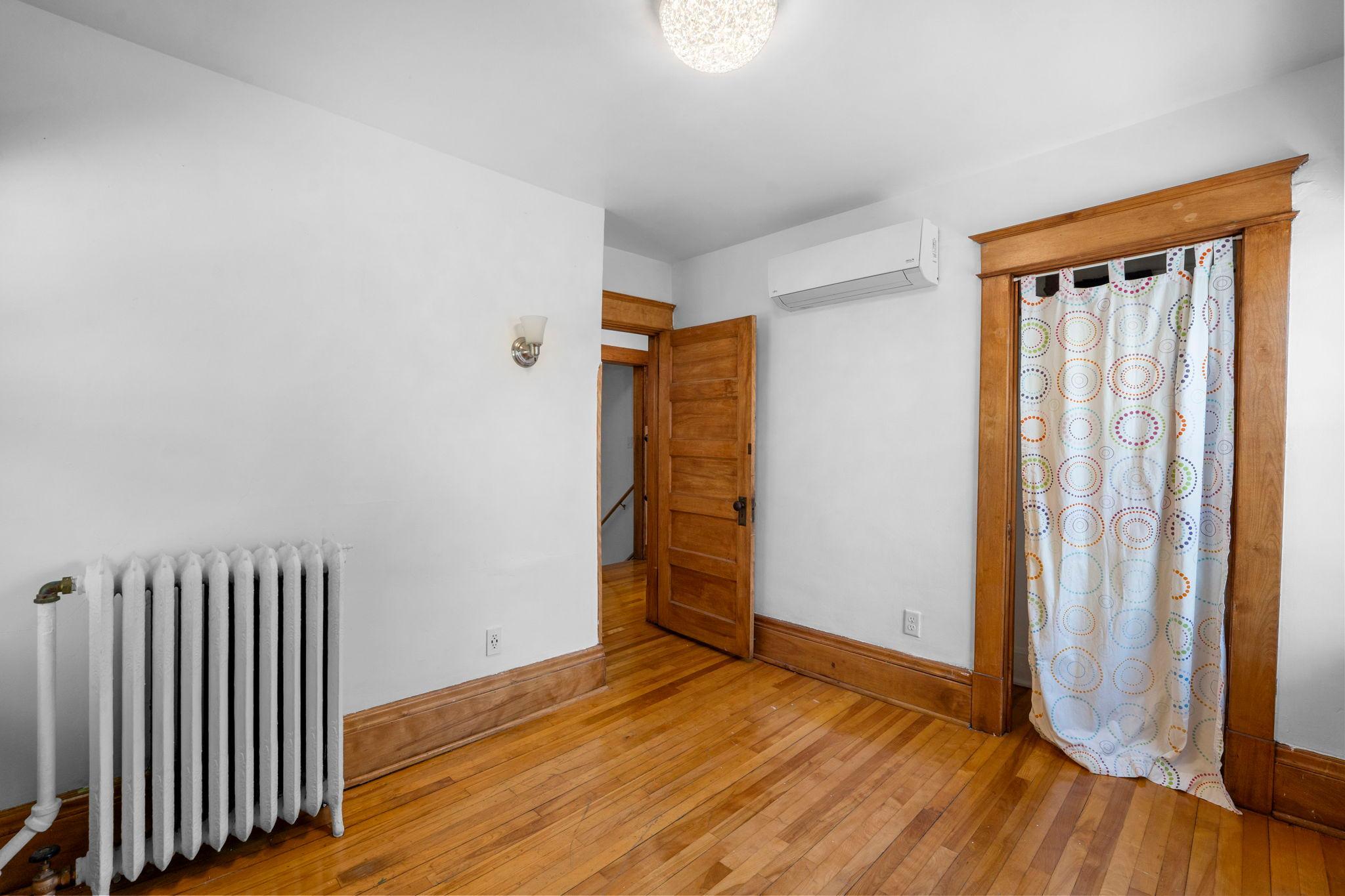 1699 Ashland Avenue