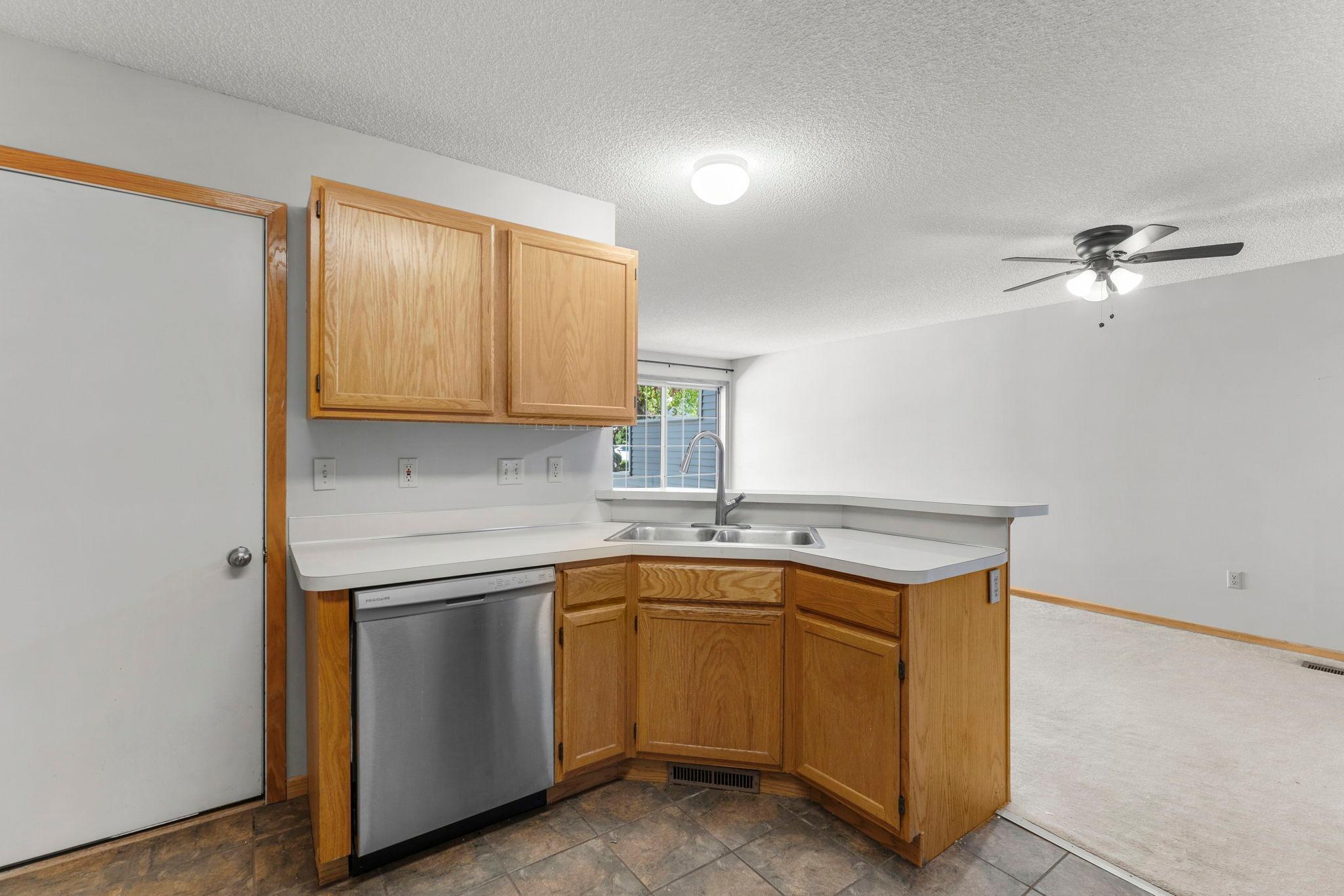 4026 Wilshire Circle Unit: 76