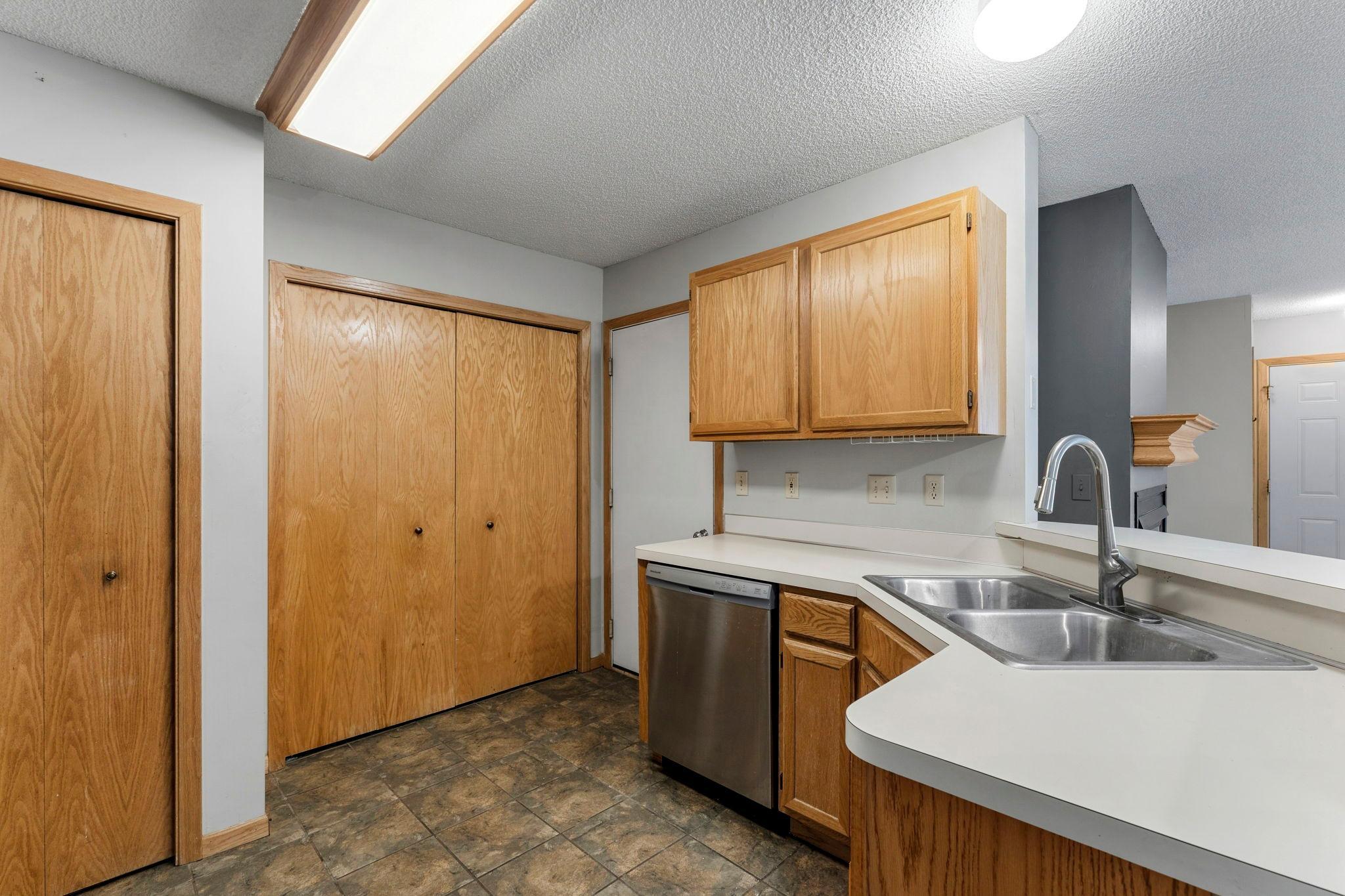4026 Wilshire Circle Unit: 76
