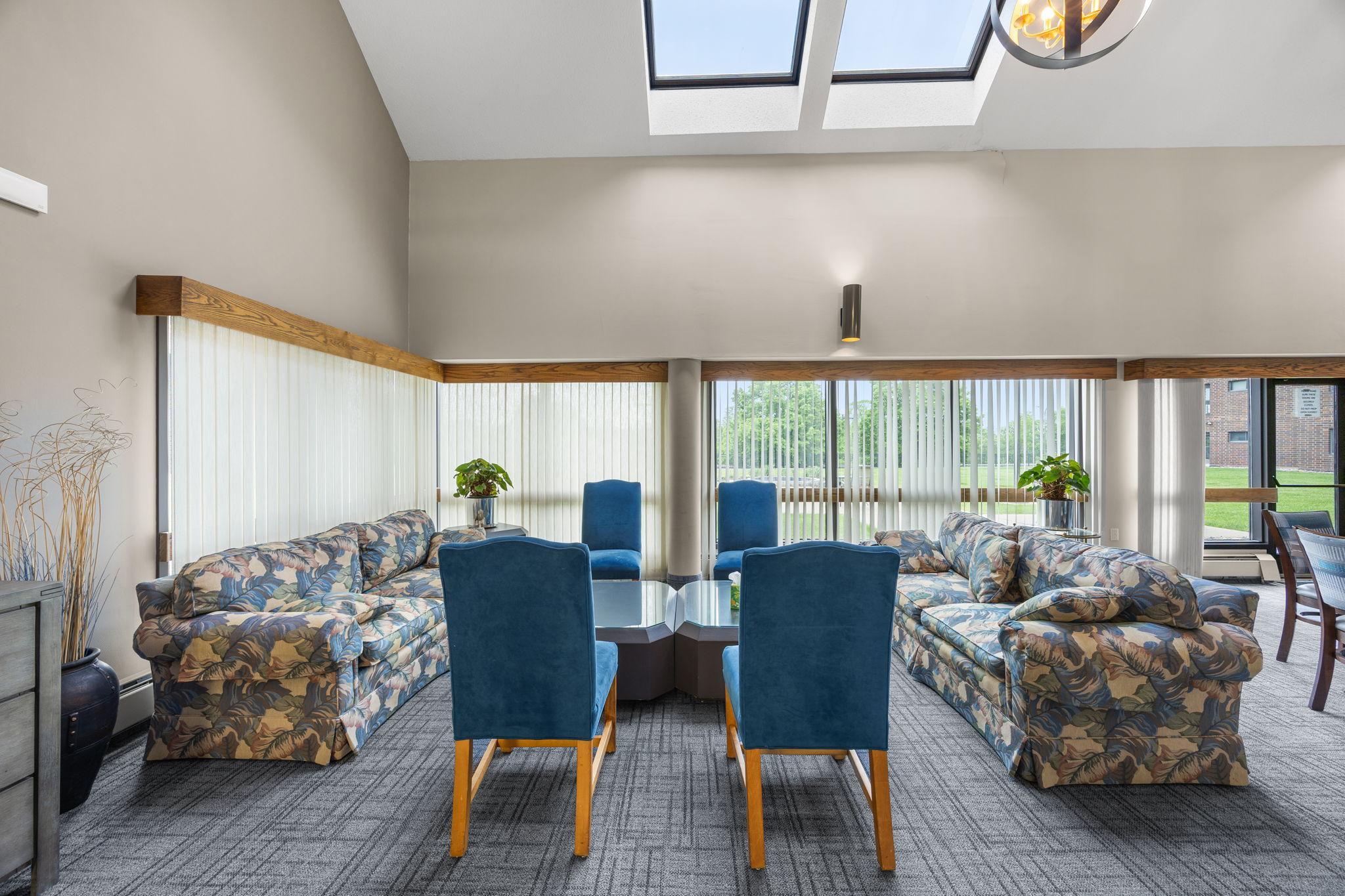 2275 Youngman Avenue Unit: 106W