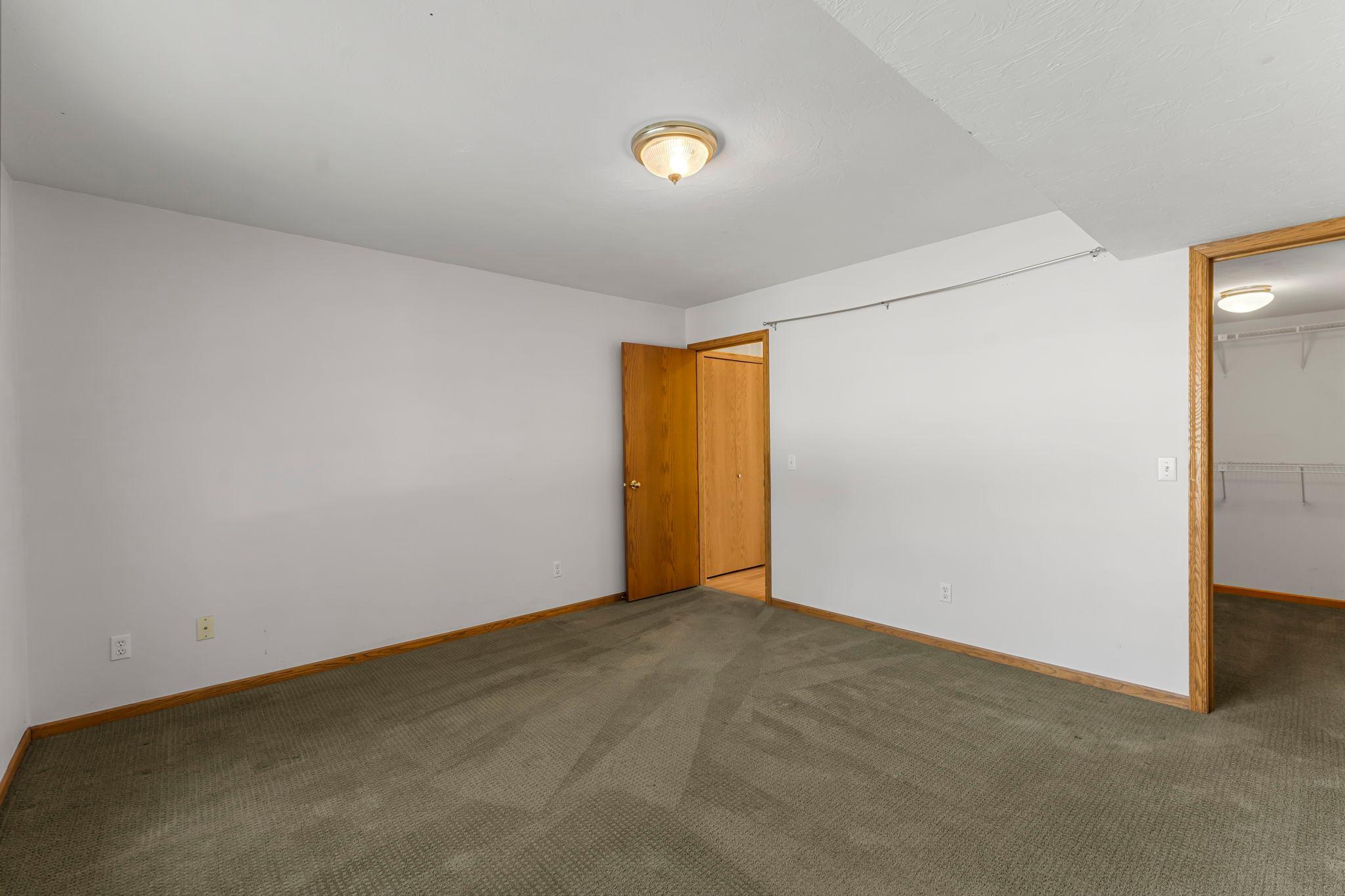 809 Ivy Lane