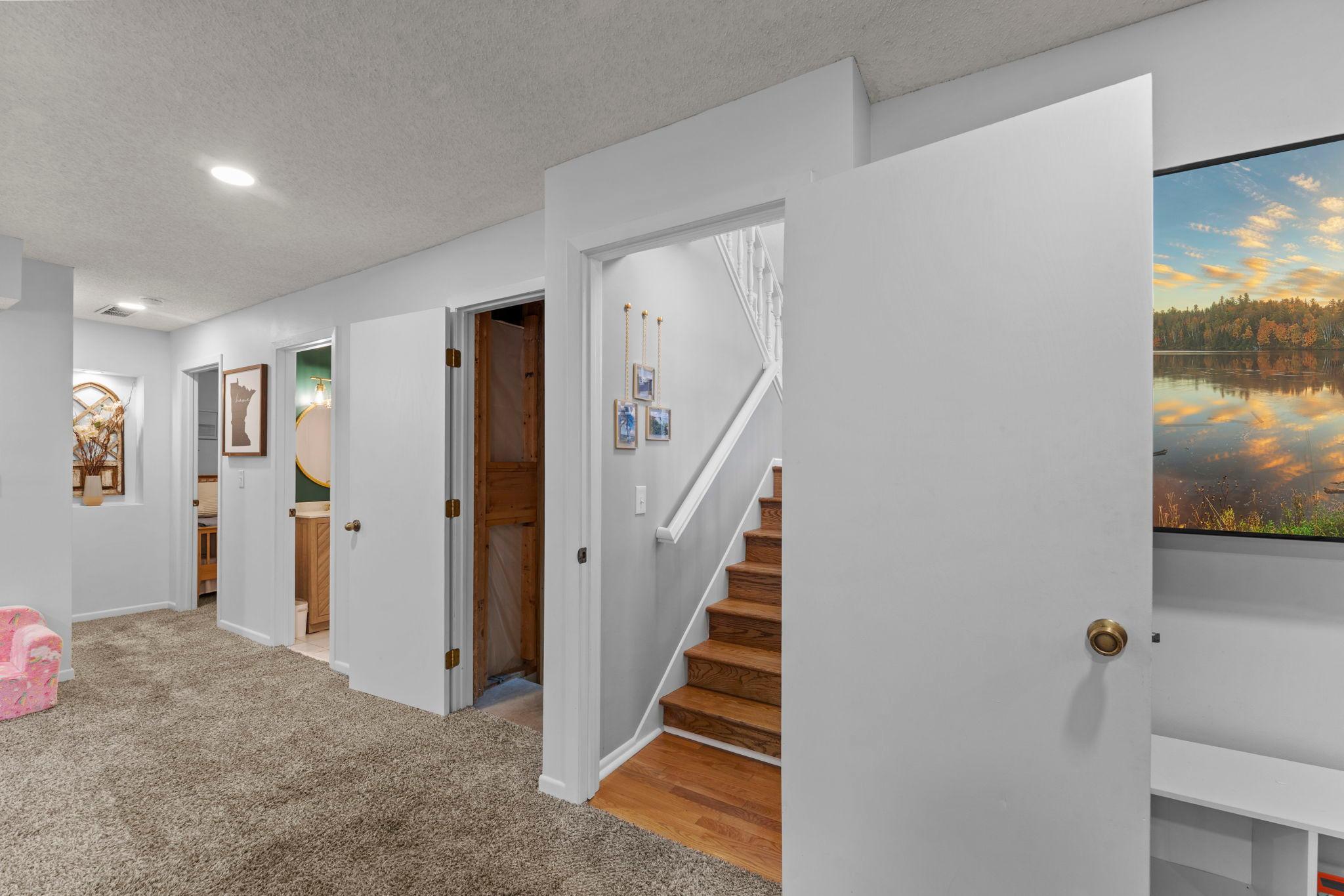 899 Park Knoll Drive