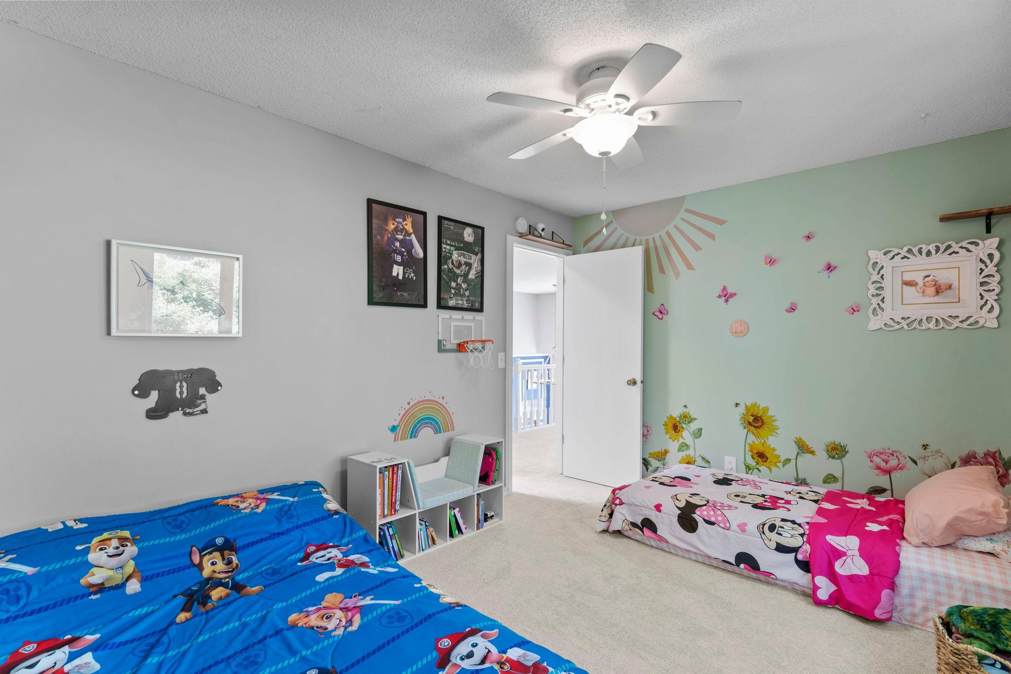 899 Park Knoll Drive