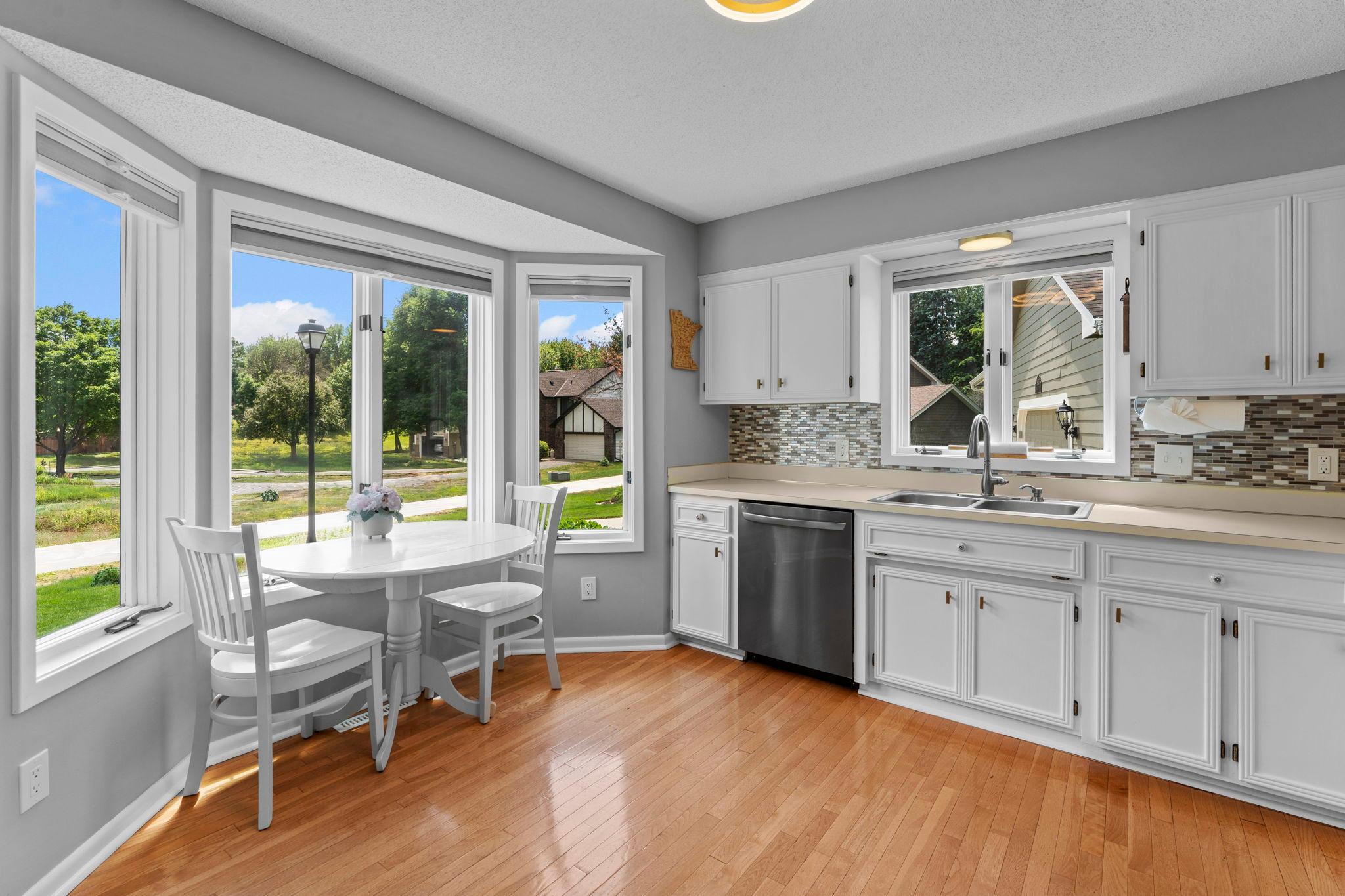 899 Park Knoll Drive