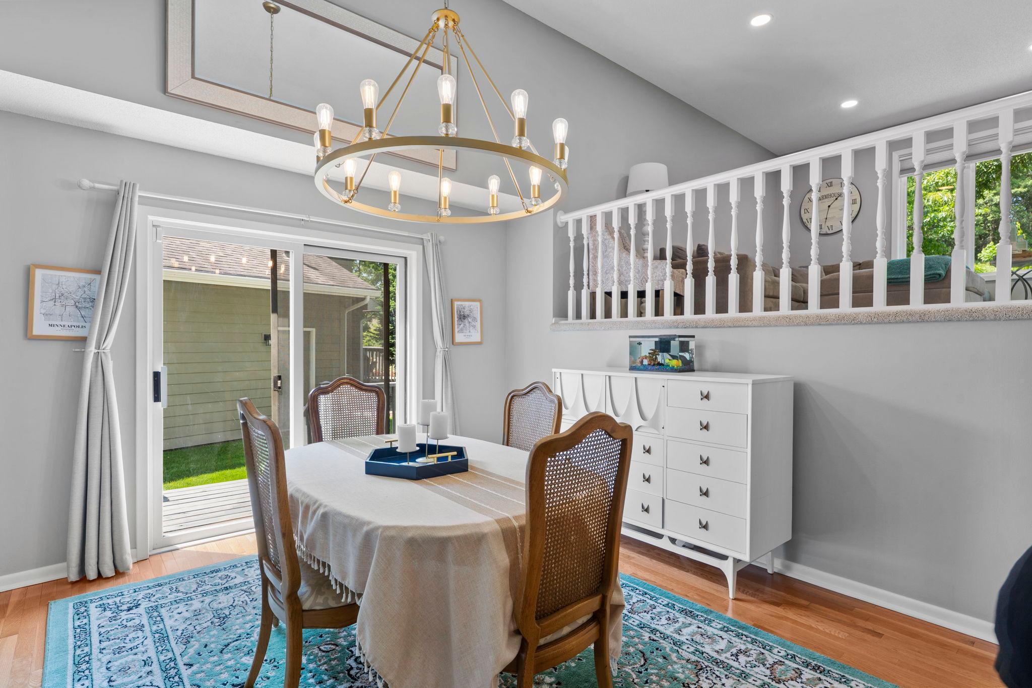 899 Park Knoll Drive