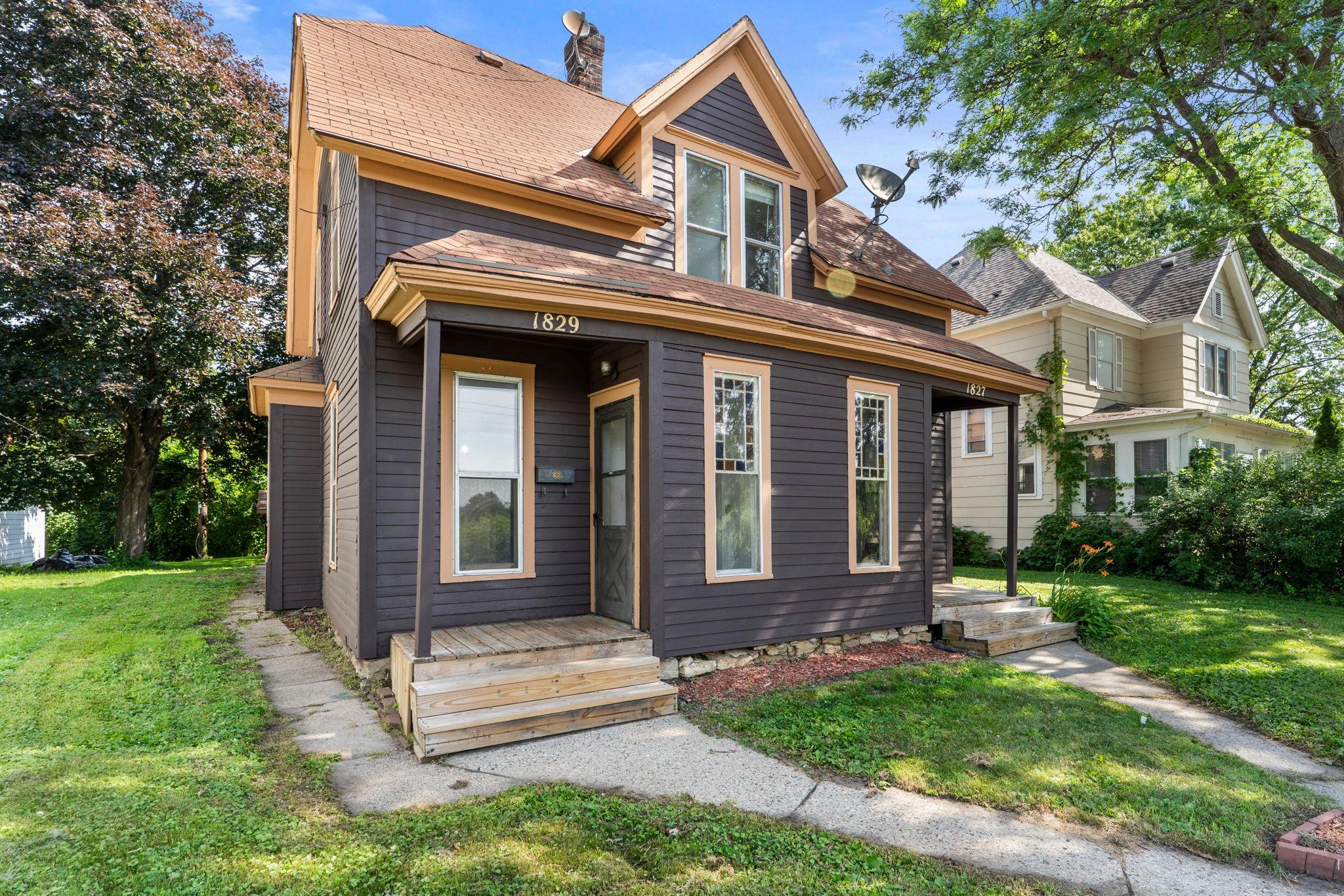 1827-1829 Saint Anthony Avenue