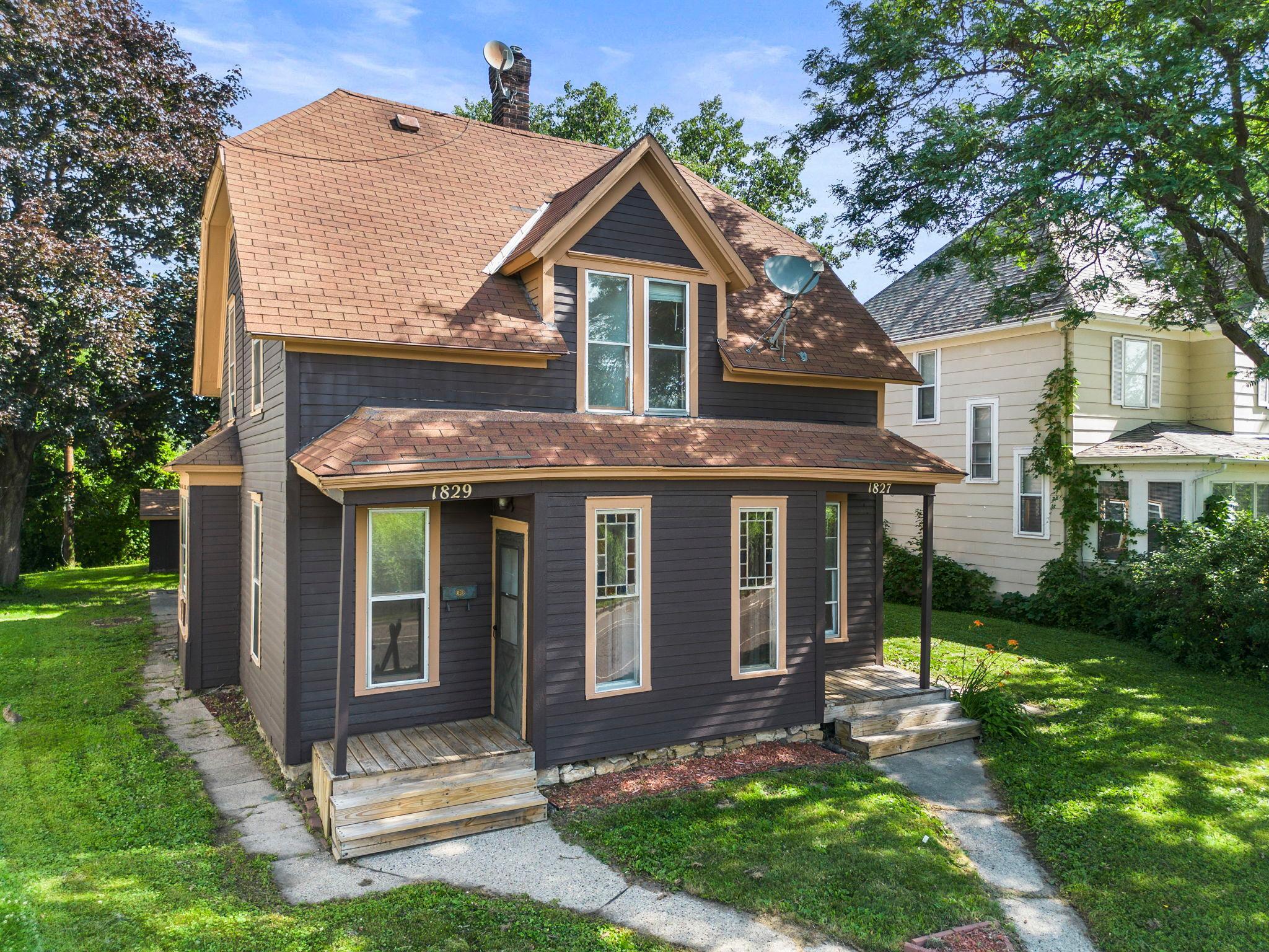 1827-1829 Saint Anthony Avenue