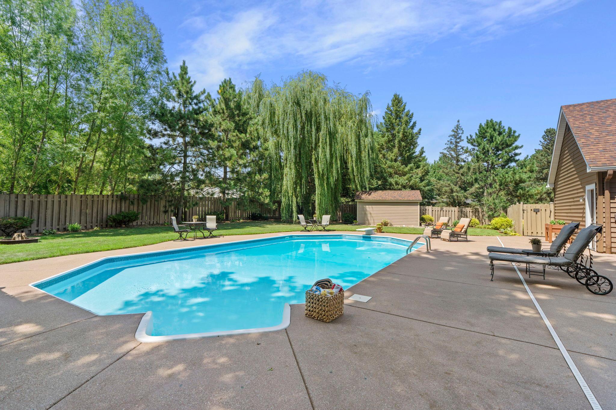 9040 E Sunrise Circle