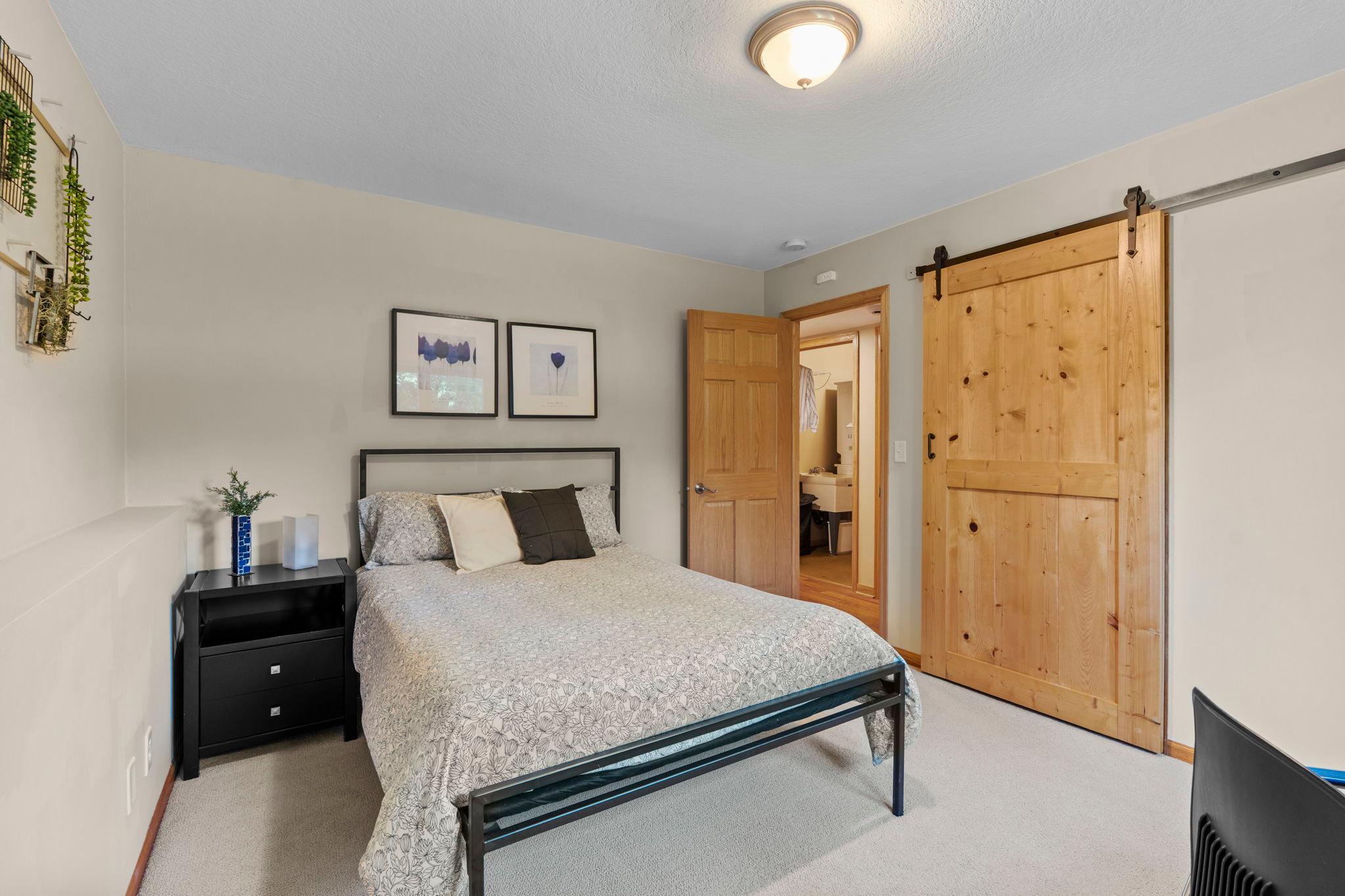 9040 E Sunrise Circle