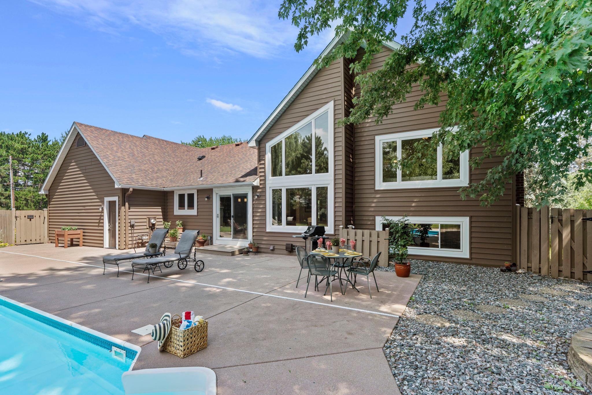 9040 E Sunrise Circle