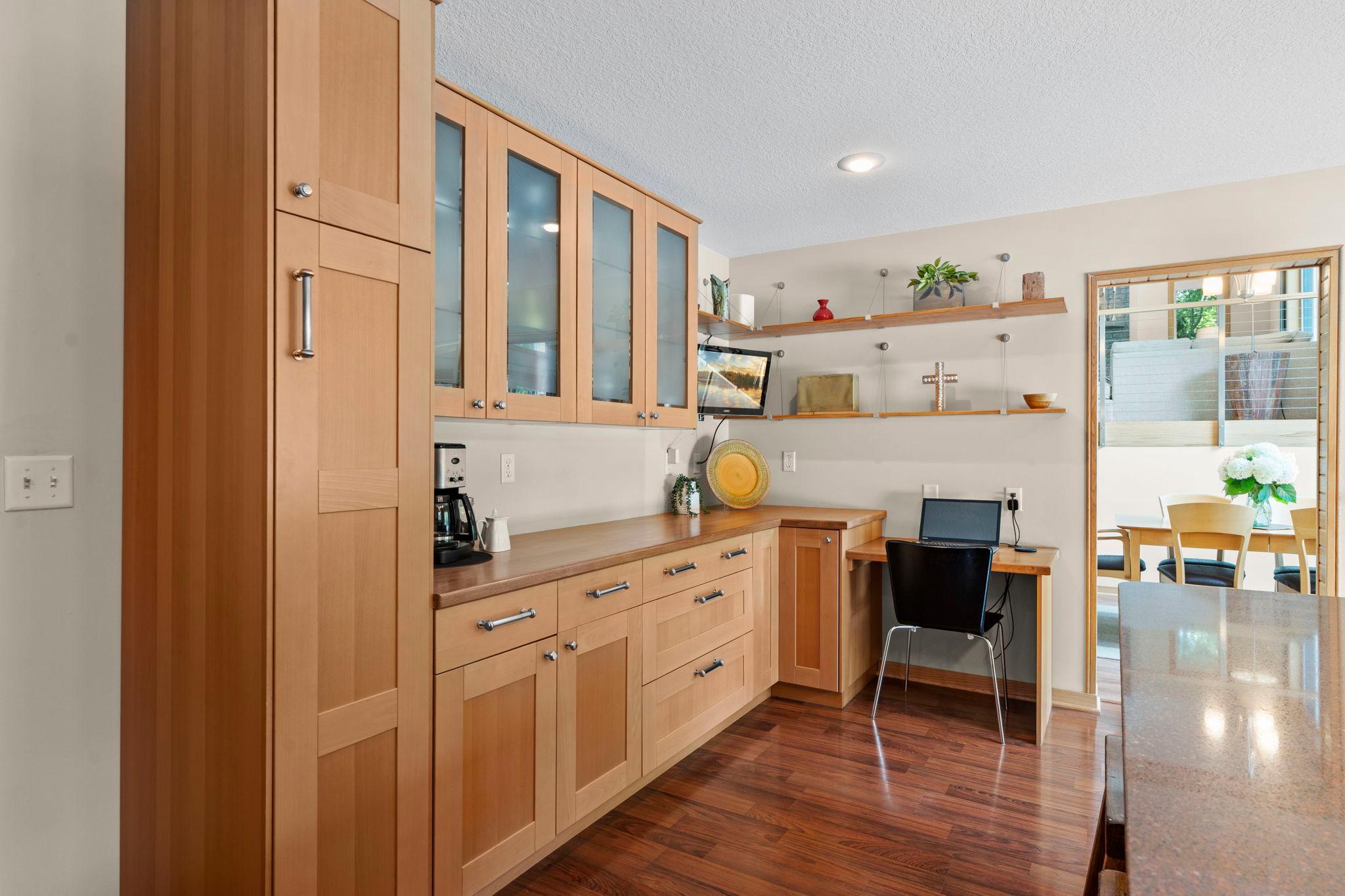 9040 E Sunrise Circle
