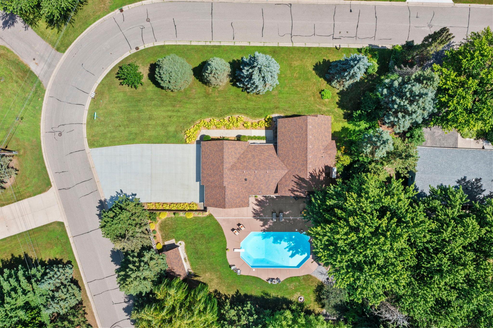 9040 E Sunrise Circle