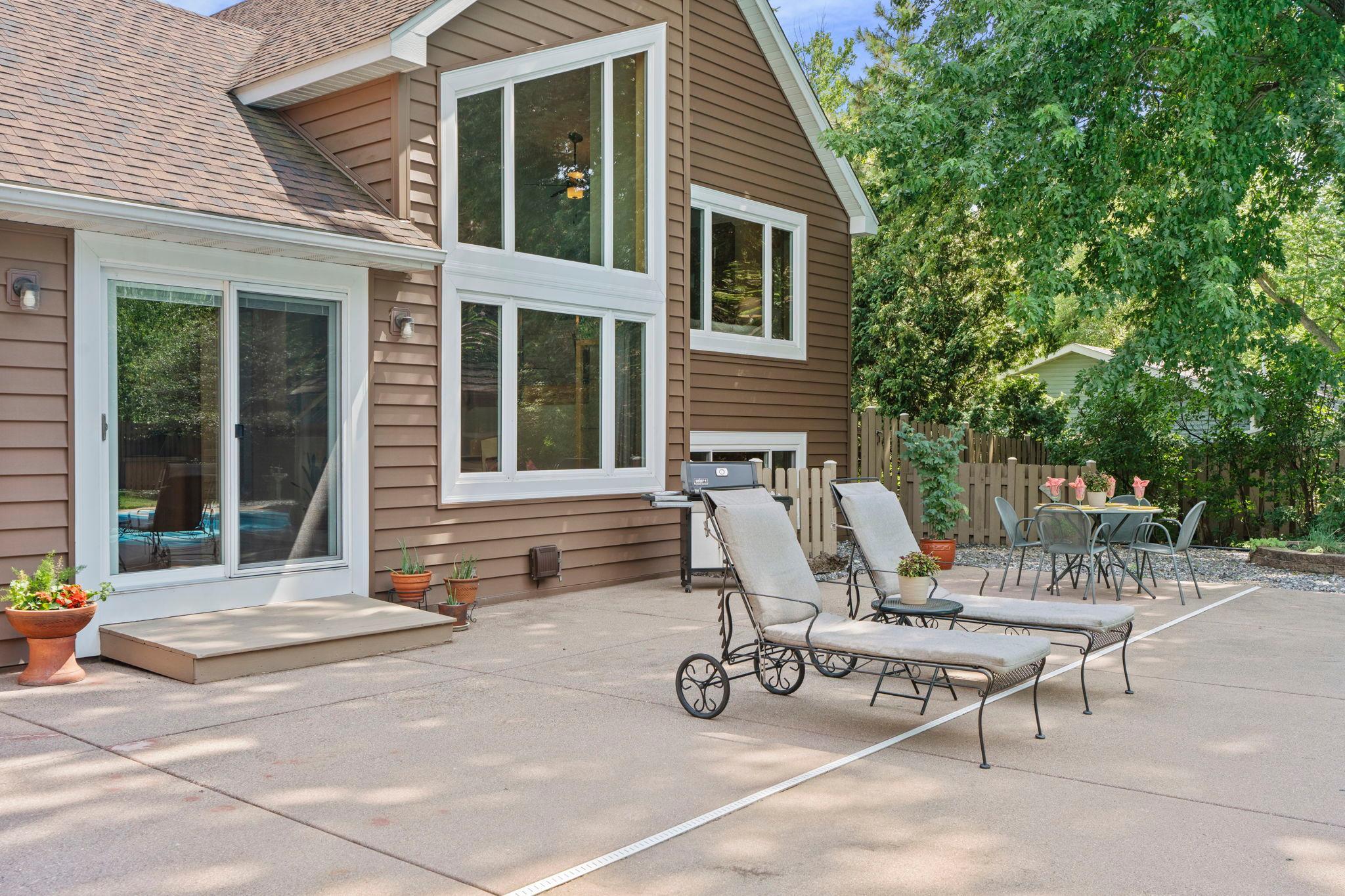9040 E Sunrise Circle