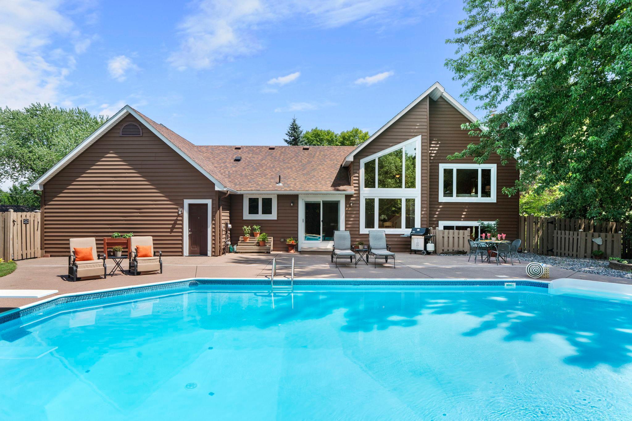 9040 E Sunrise Circle