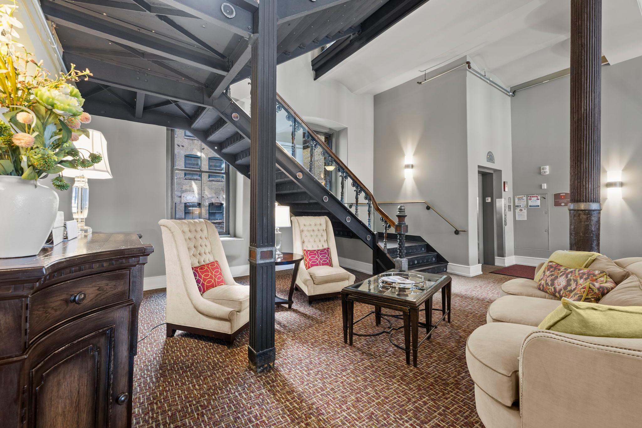 300 Wall Street Unit: 101