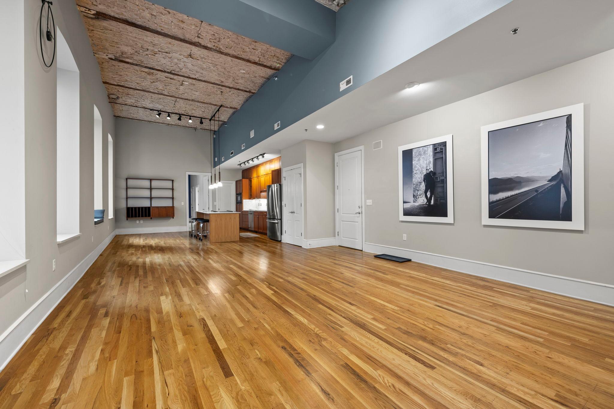 300 Wall Street Unit: 101