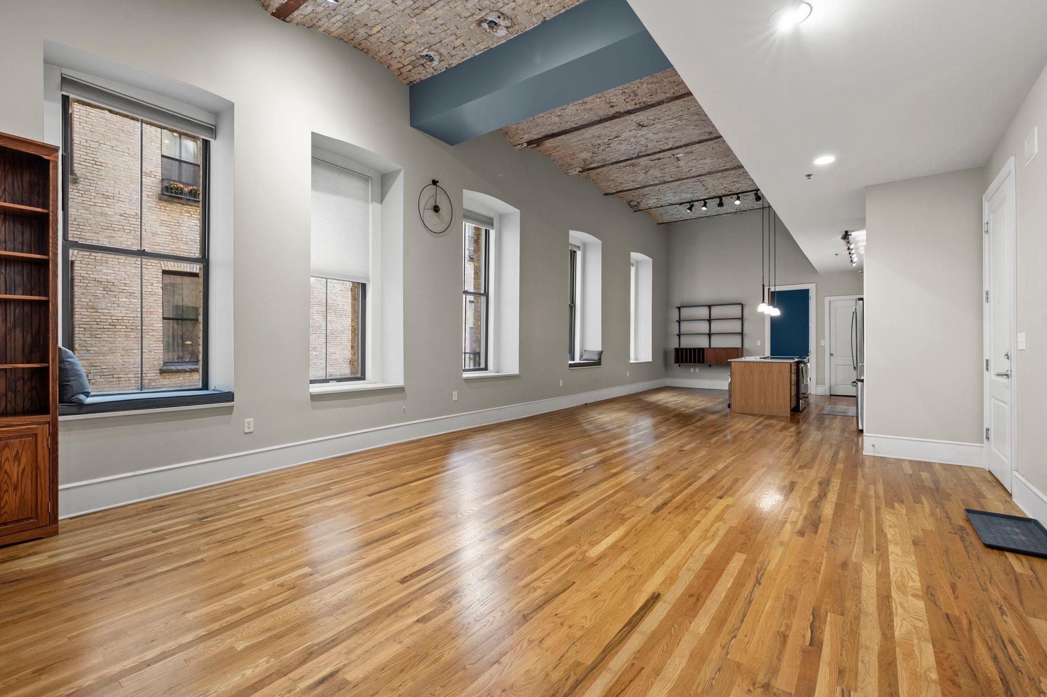 300 Wall Street Unit: 101