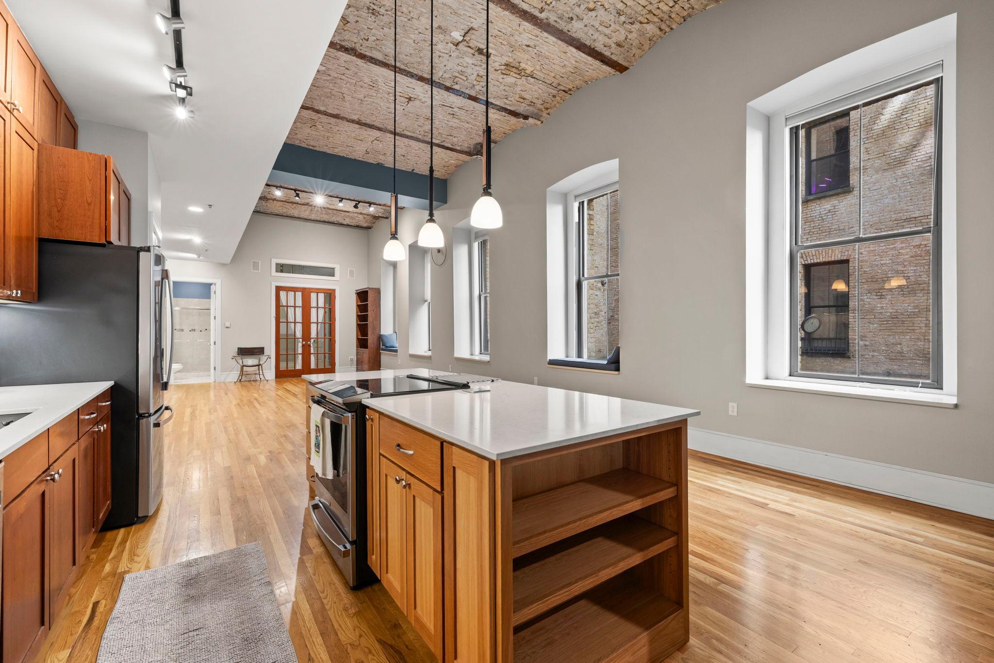 300 Wall Street Unit: 101