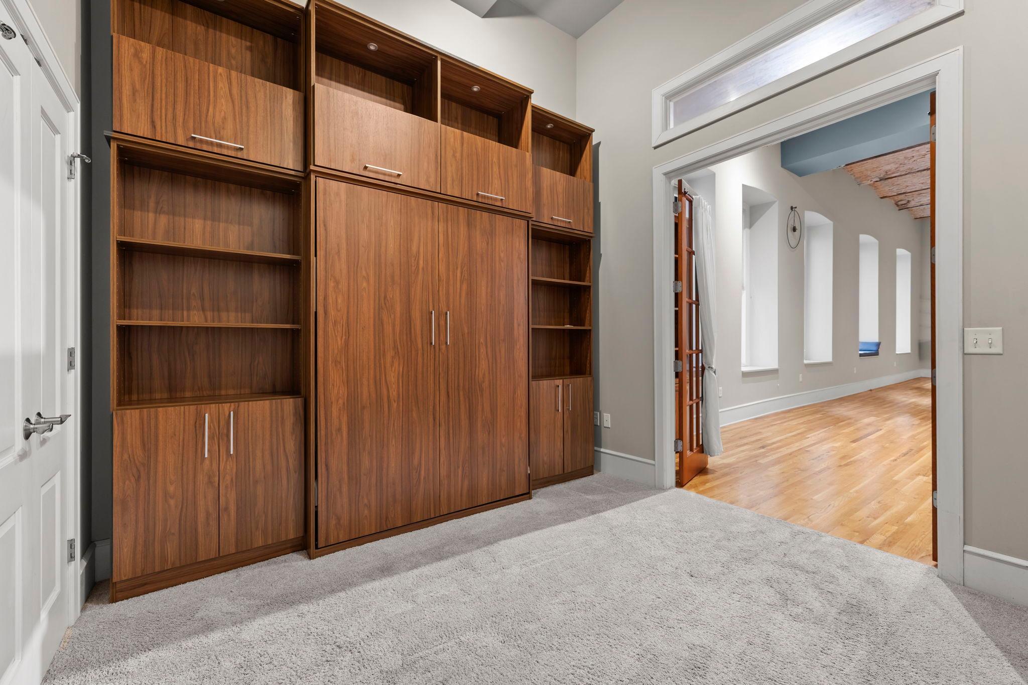 300 Wall Street Unit: 101