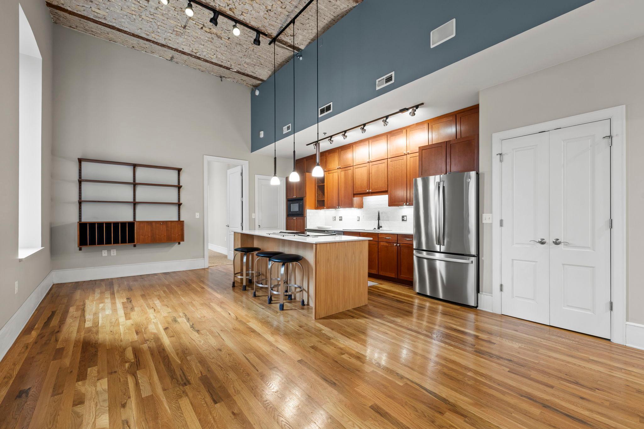 300 Wall Street Unit: 101