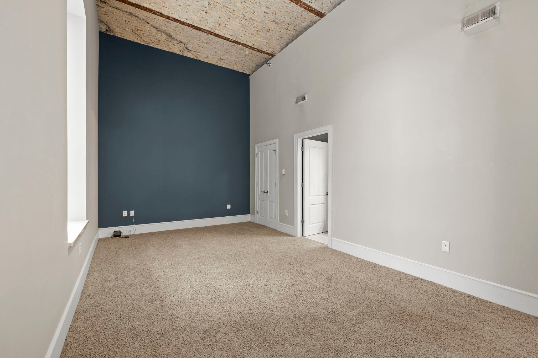 300 Wall Street Unit: 101