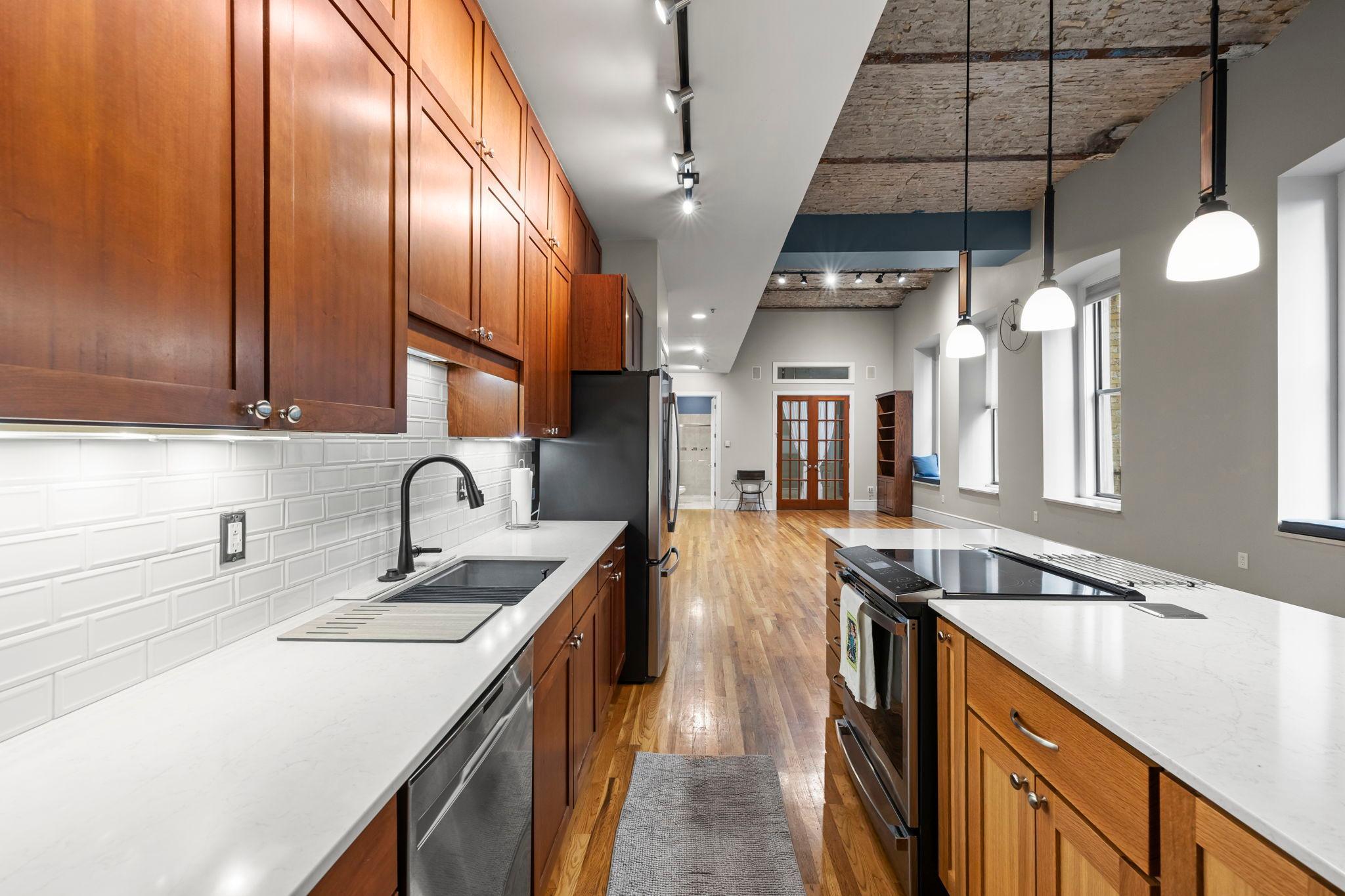 300 Wall Street Unit: 101